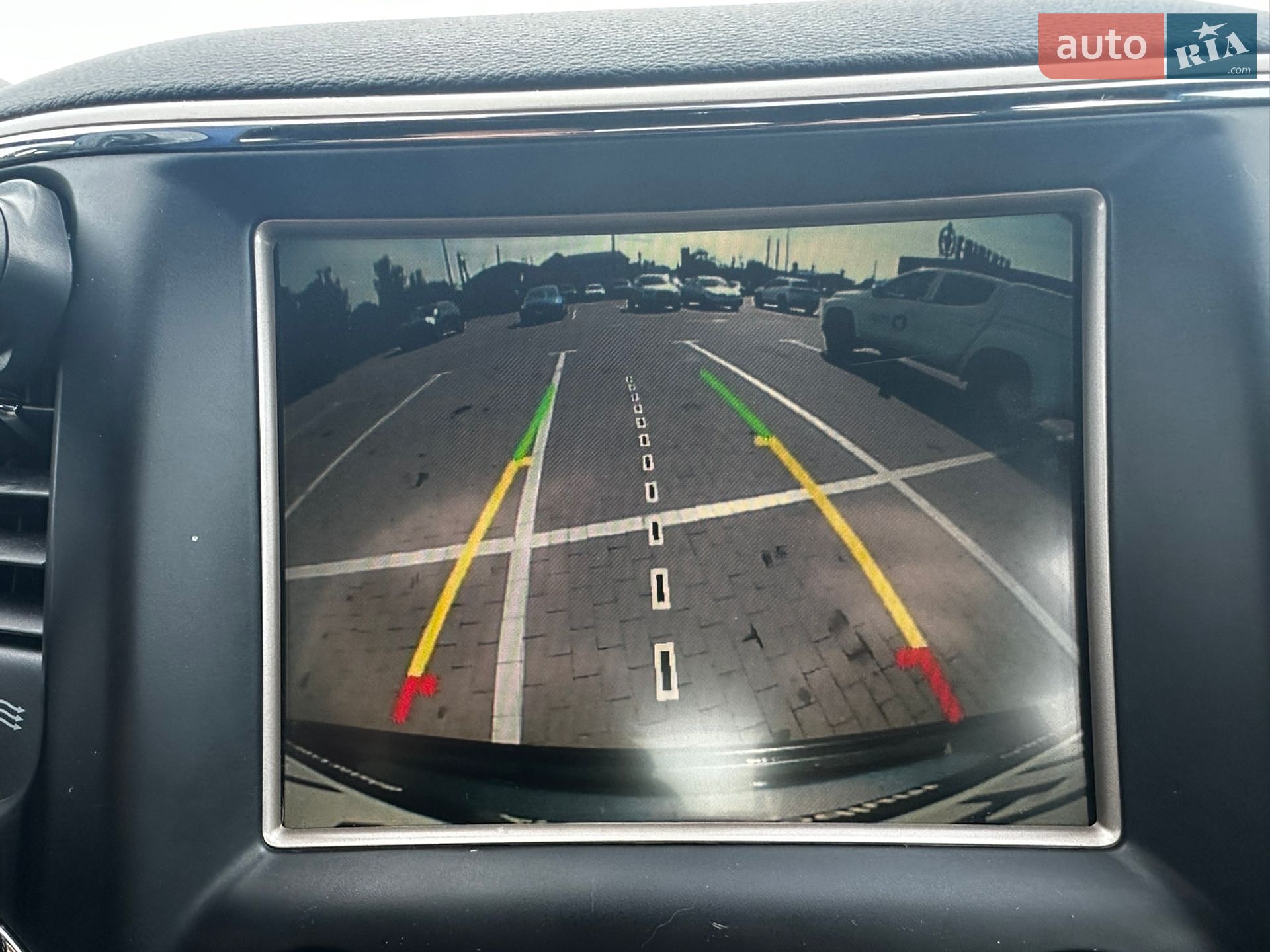 Jeep Grand Cherokee 2015 VIN 1C4RJEBG1FC951861 фото оголошення 27 з 38