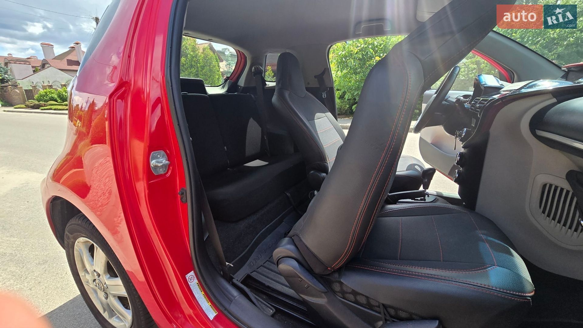 Toyota IQ 2011 VIN JTNML11060J061887 фото оголошення 15 з 20