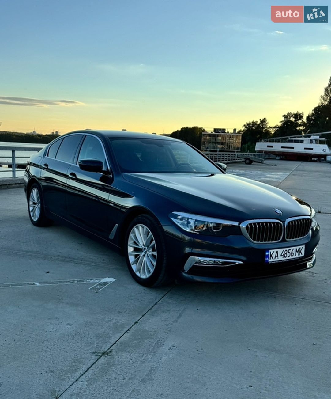 BMW 5 Series 2017 VIN WBAJA11060BC50532 фото оголошення 8 з 41