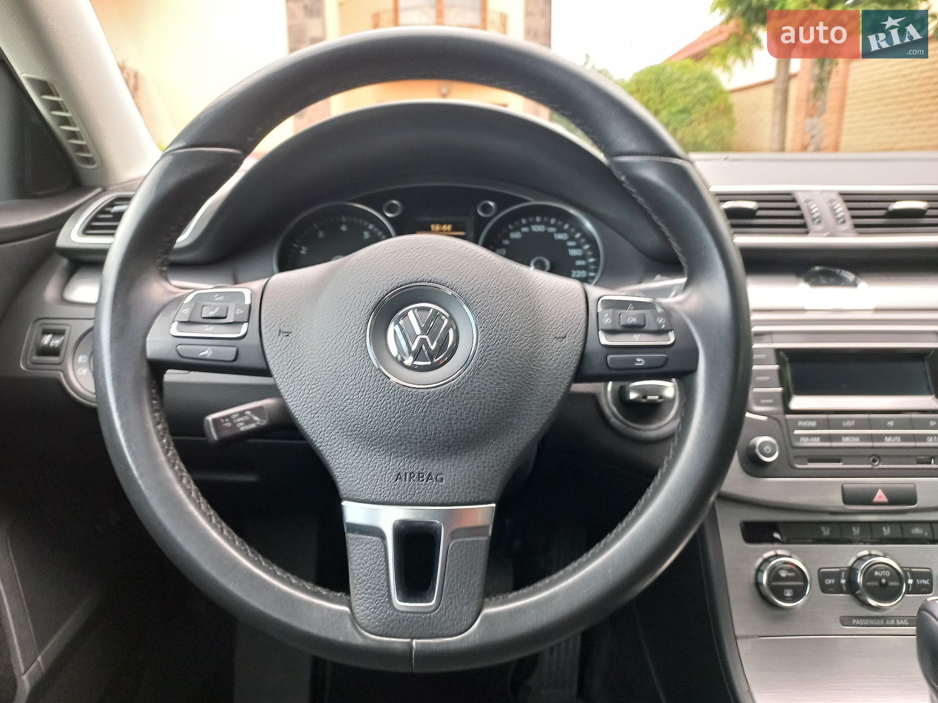 Volkswagen Passat 2012 VIN WVWZZZ3CZCE104904 фото оголошення 36 з 46