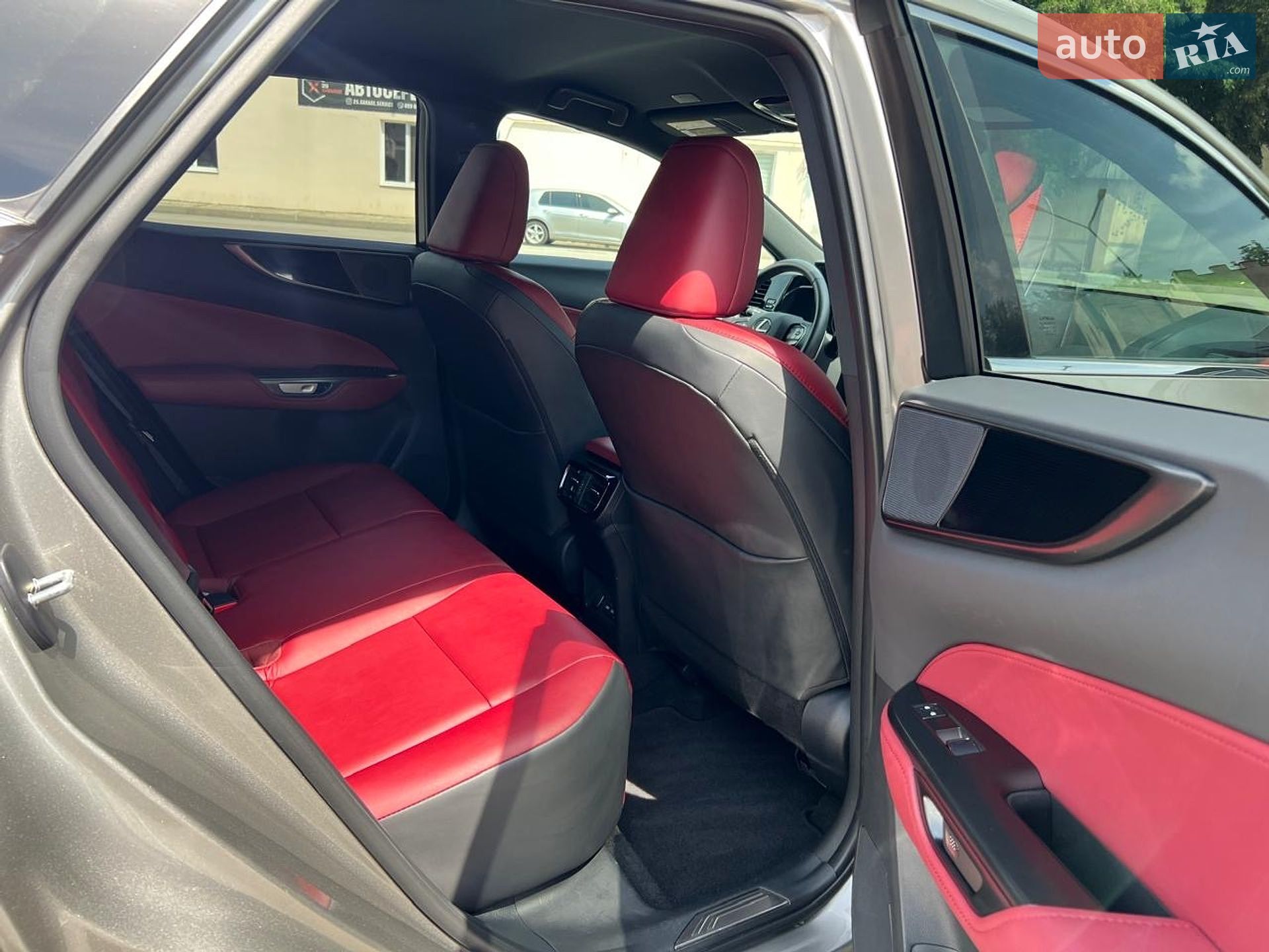 Lexus NX 2025 VIN 2T2ADCAZ5SC025066 фото оголошення 2 з 31