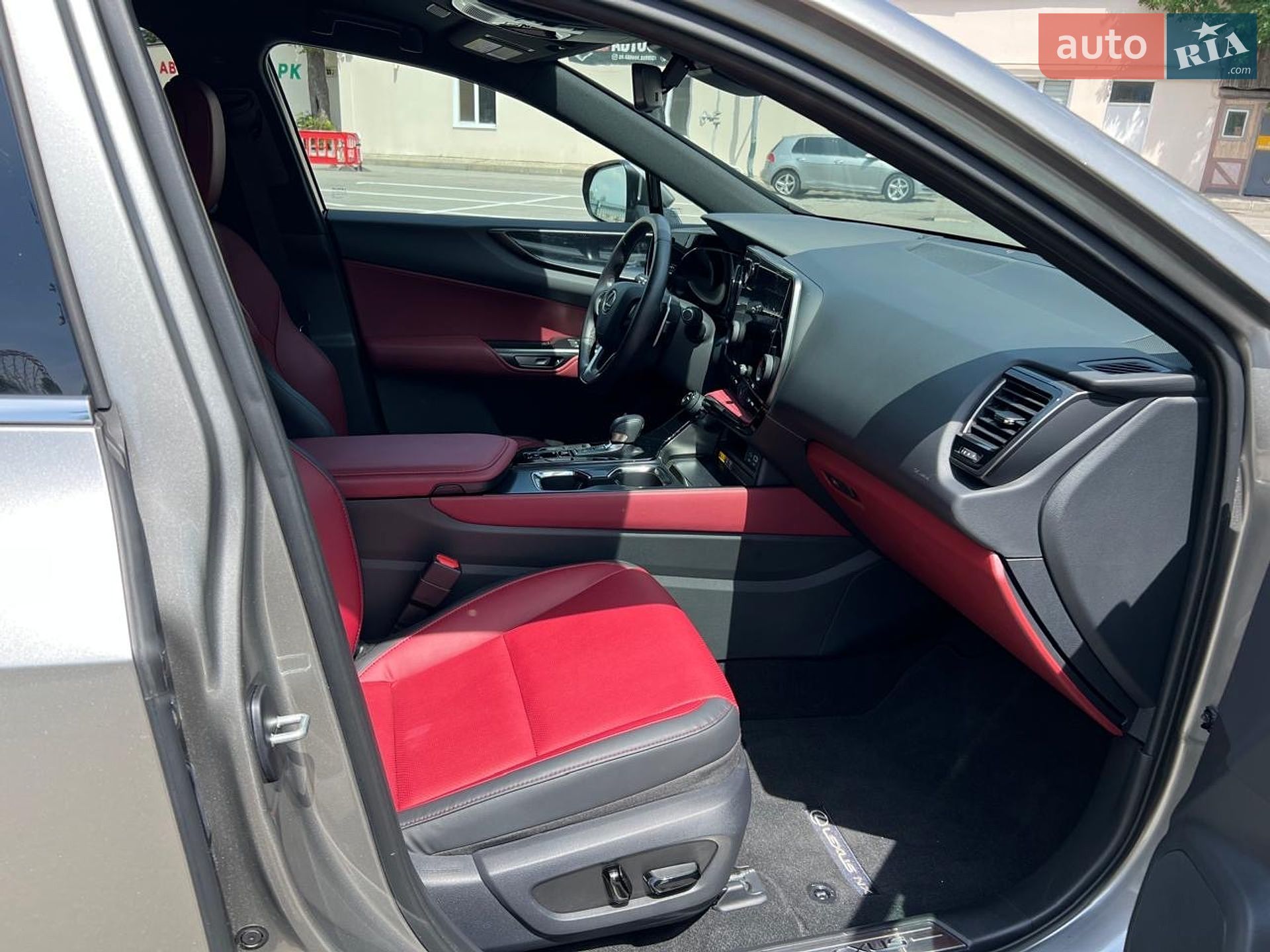Lexus NX 2025 VIN 2T2ADCAZ5SC025066 фото оголошення 4 з 31