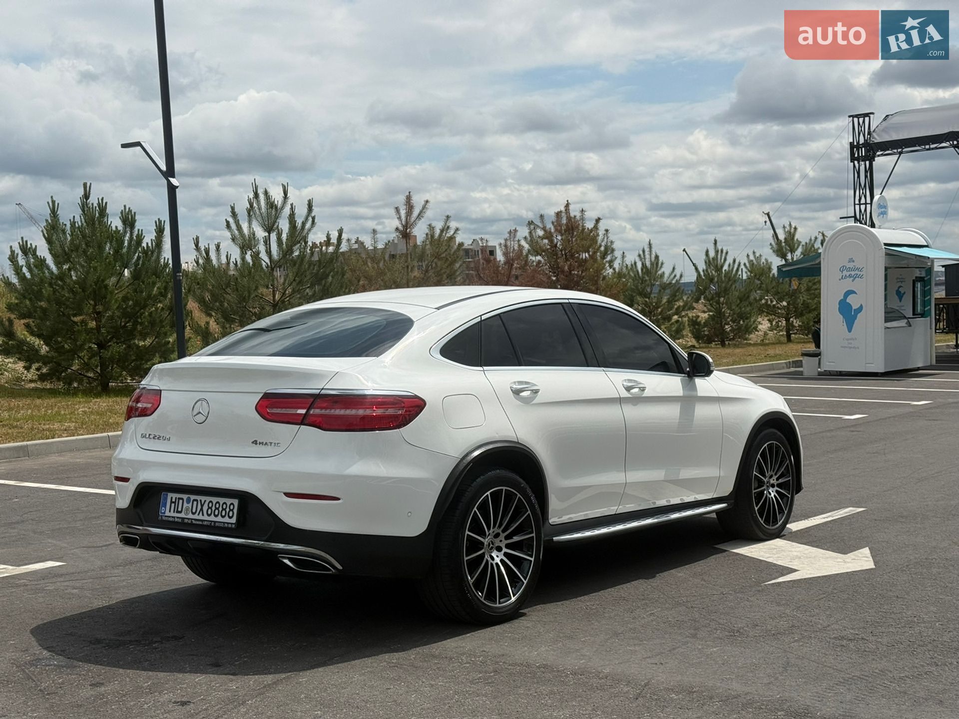 Mercedes-Benz GLC-Class Coupe 2017 VIN WDC0J0FB9HF248949 фото оголошення 7 з 51