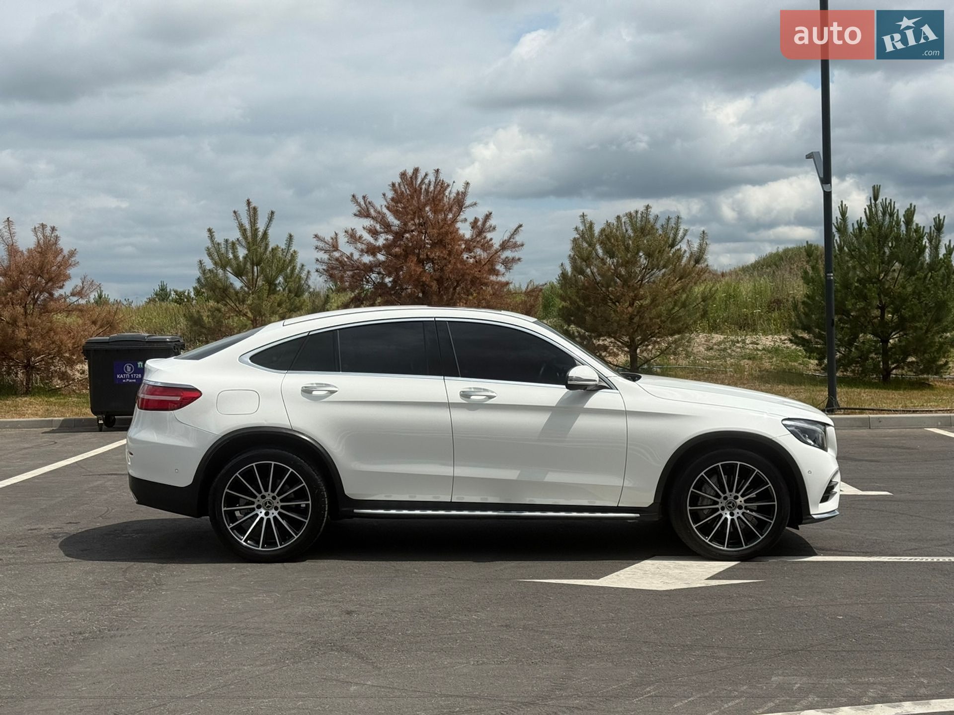 Mercedes-Benz GLC-Class Coupe 2017 VIN WDC0J0FB9HF248949 фото оголошення 9 з 51