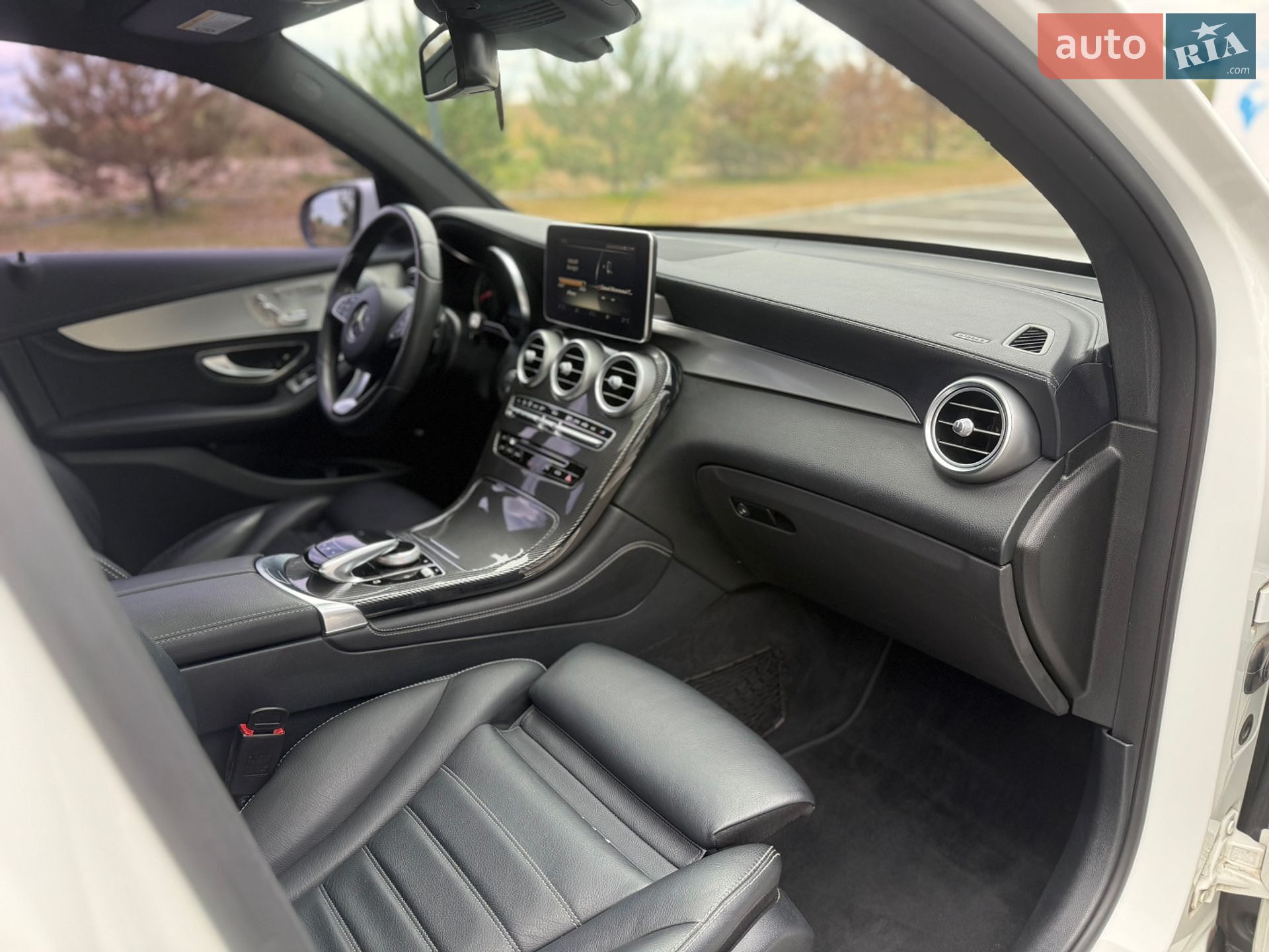 Mercedes-Benz GLC-Class Coupe 2017 VIN WDC0J0FB9HF248949 фото оголошення 40 з 51