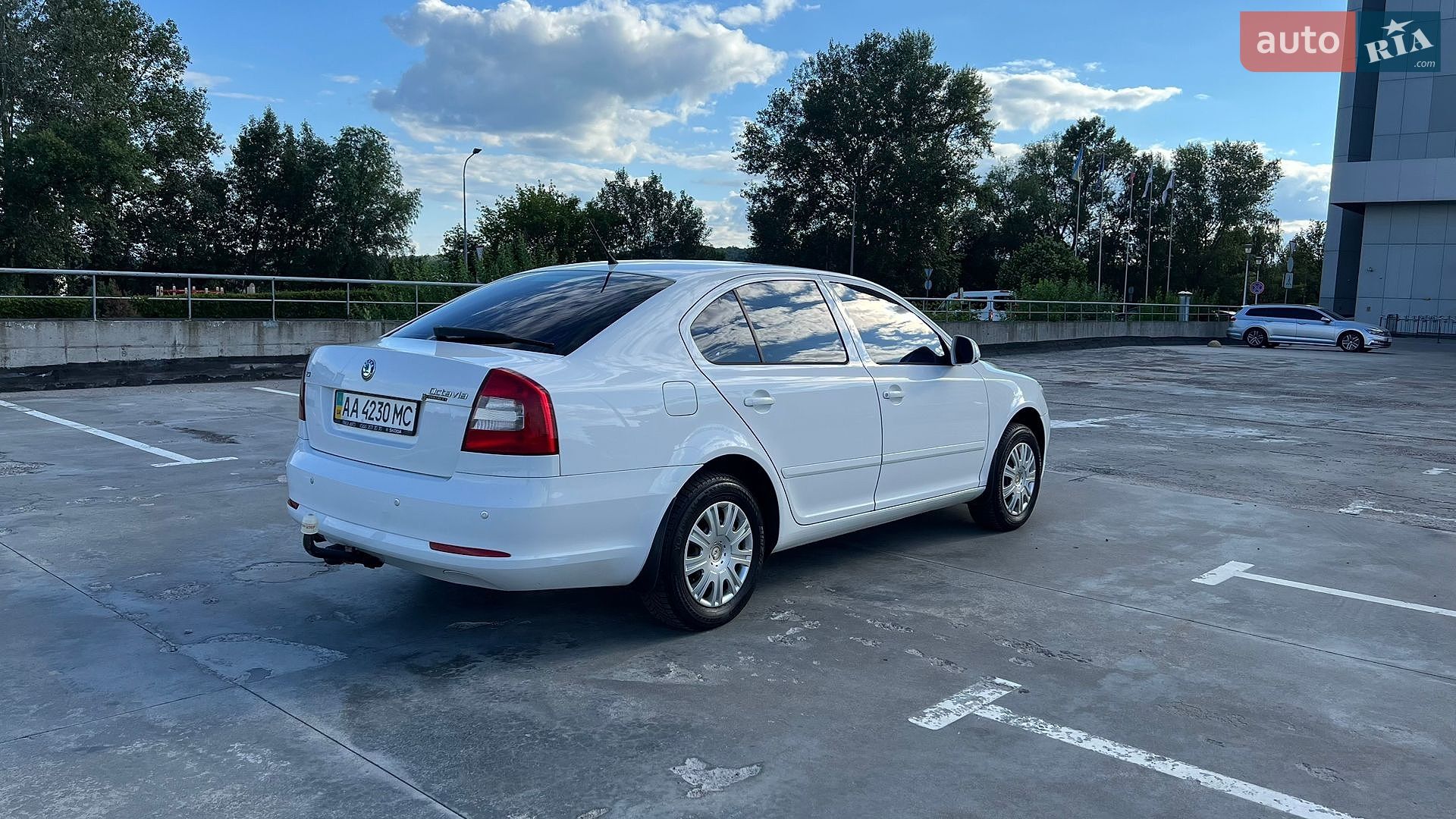 Skoda Octavia 2011 VIN TMBCK41Z4CB151976 фото оголошення 5 з 49