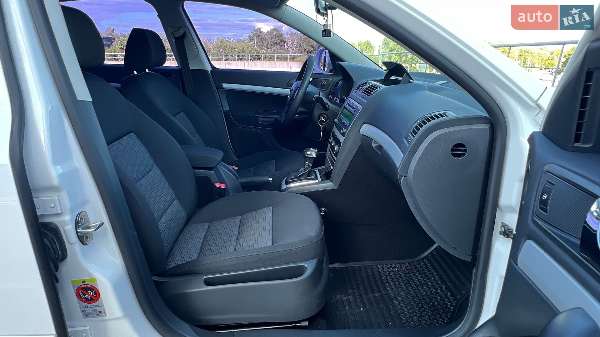 Skoda Octavia 2011 VIN TMBCK41Z4CB151976 фото оголошення 45 з 49