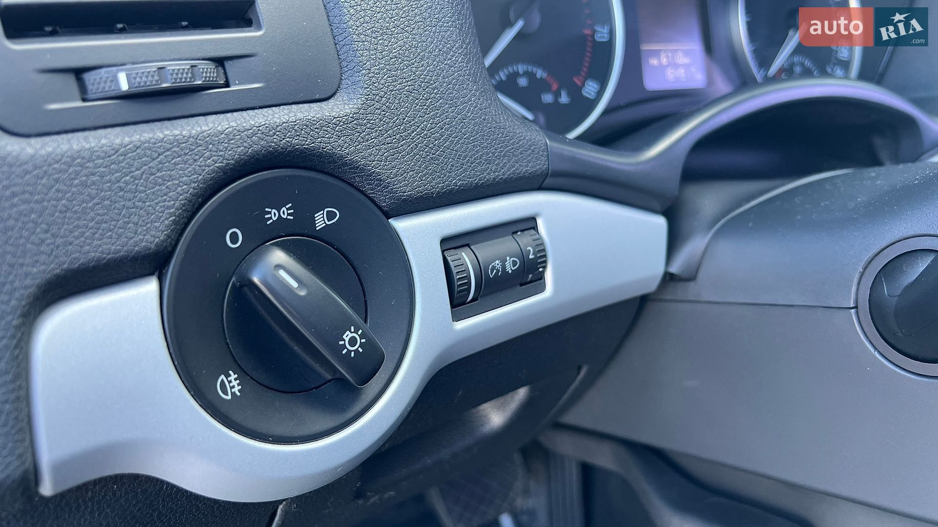 Skoda Octavia 2011 VIN TMBCK41Z4CB151976 фото оголошення 27 з 49