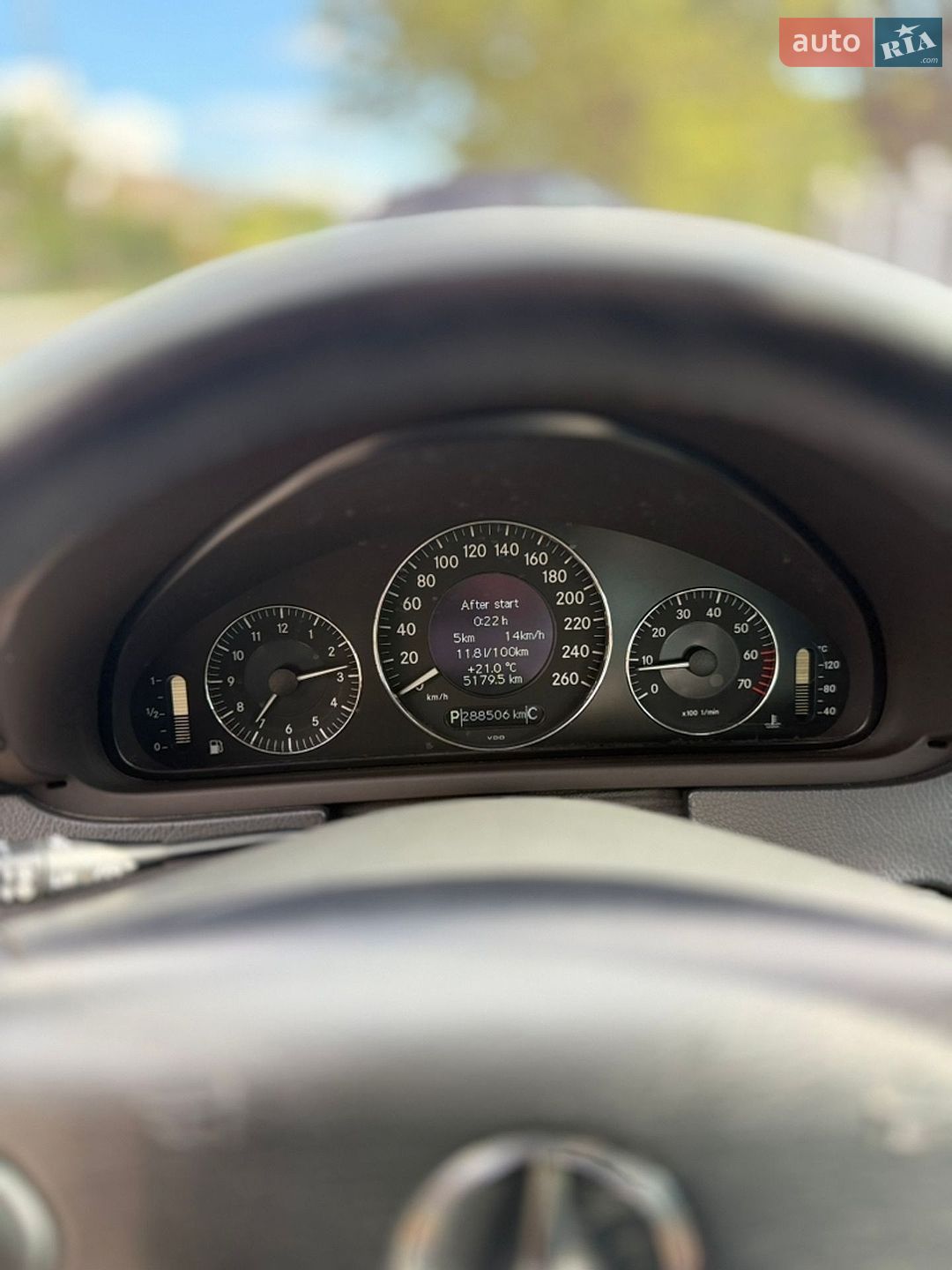 Mercedes-Benz CLK-Class 2004 VIN WDB2094421T029741 фото оголошення 6 з 18