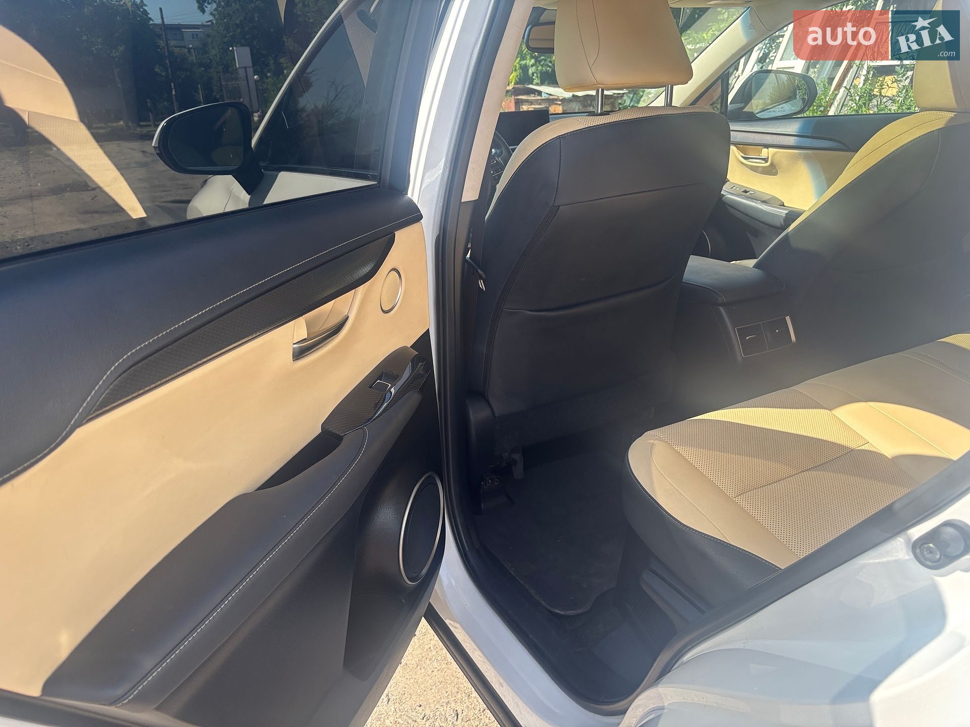 Lexus NX 2018 VIN JTJBARBZ8K2194058 фото оголошення 9 з 84