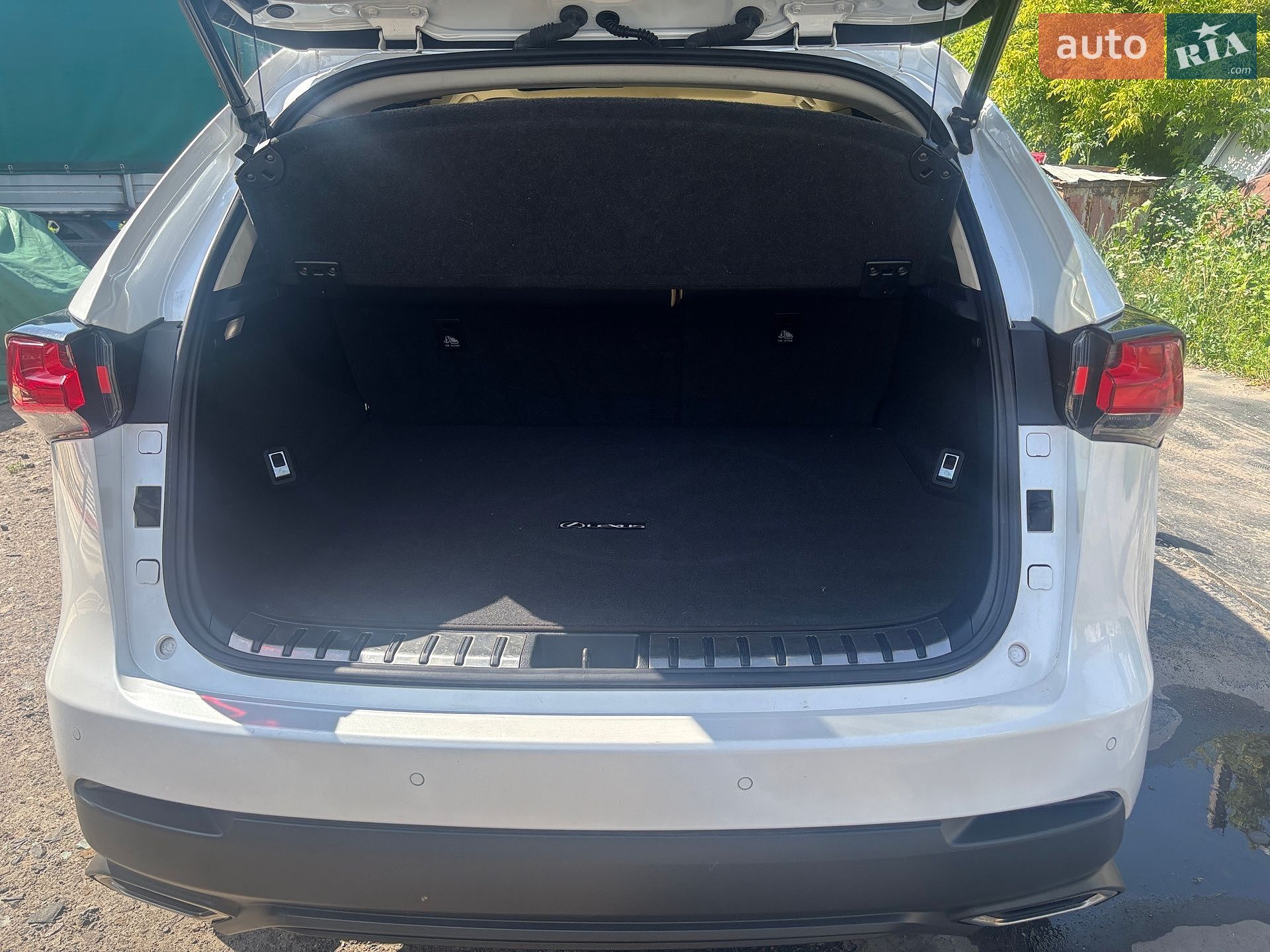 Lexus NX 2018 VIN JTJBARBZ8K2194058 фото оголошення 10 з 84