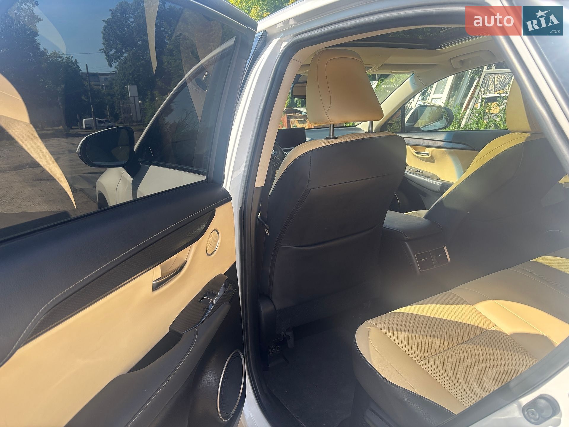 Lexus NX 2018 VIN JTJBARBZ8K2194058 фото оголошення 11 з 84