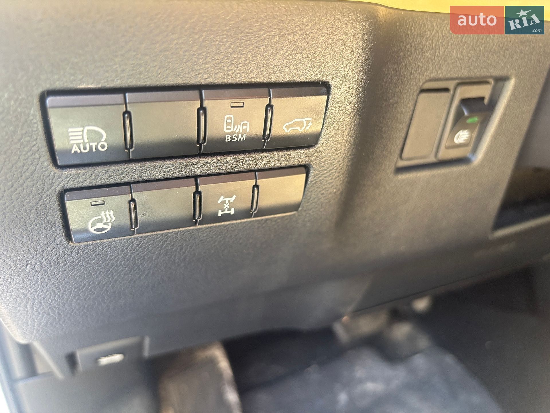 Lexus NX 2018 VIN JTJBARBZ8K2194058 фото оголошення 48 з 84