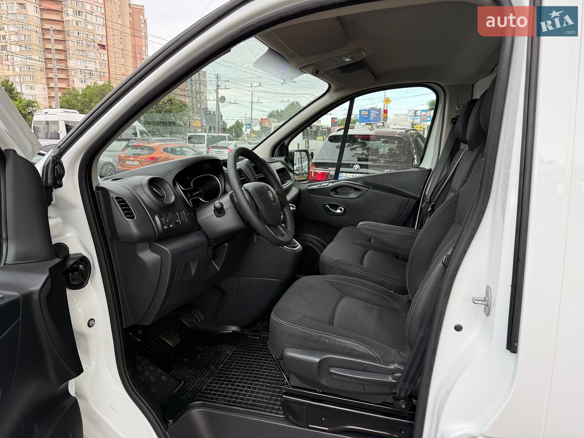 Renault Trafic 2021 VIN VF1FL000767932910 фото оголошення 12 з 38