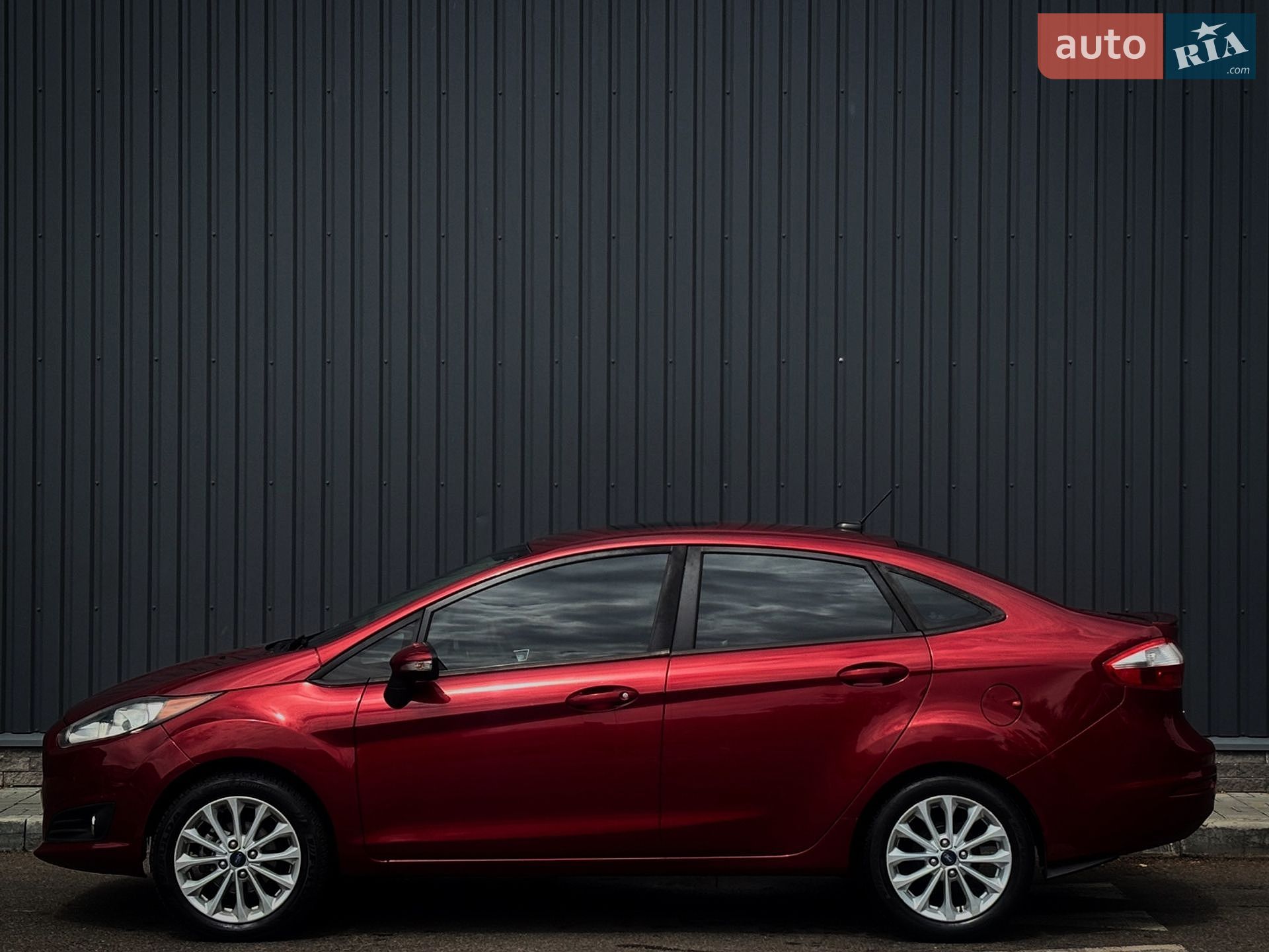 Ford Fiesta 2013 VIN 3FADP4BJ8EM127339 фото оголошення 4 з 17