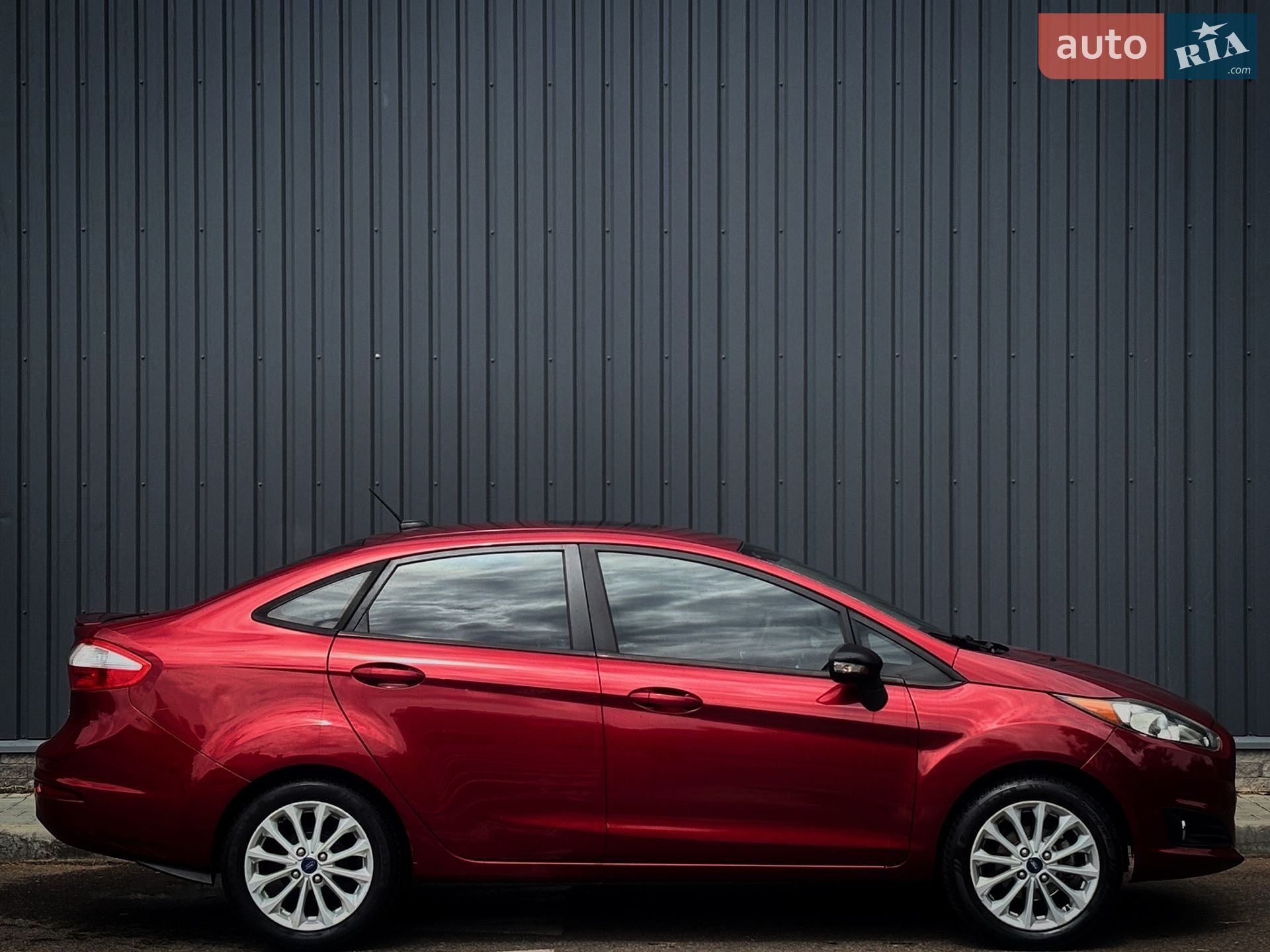 Ford Fiesta 2013 VIN 3FADP4BJ8EM127339 фото оголошення 5 з 17