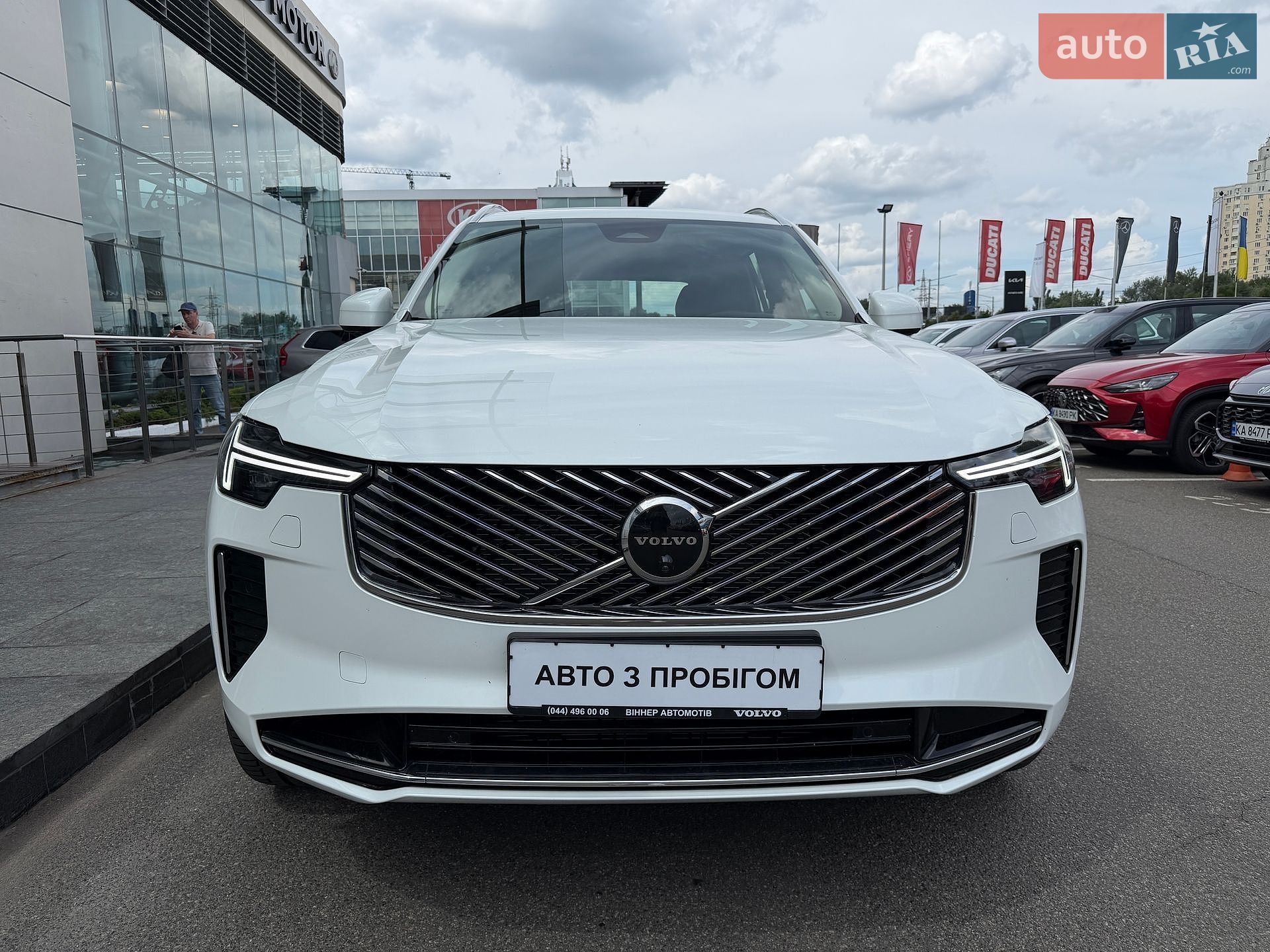 Volvo XC90 2025 VIN YV1LFM1V1T1473590 фото оголошення 2 з 16