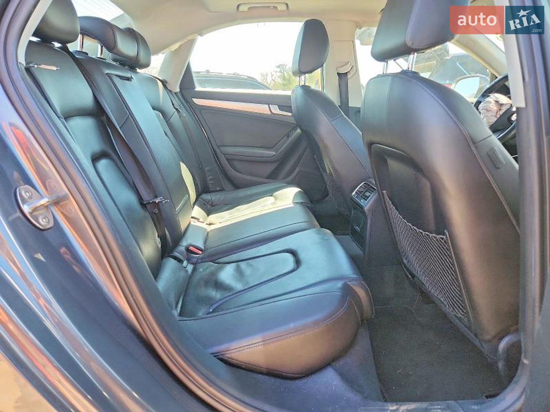 Audi A4 2014 VIN WAUAFAFLXFN025121 фото оголошення 10 з 13