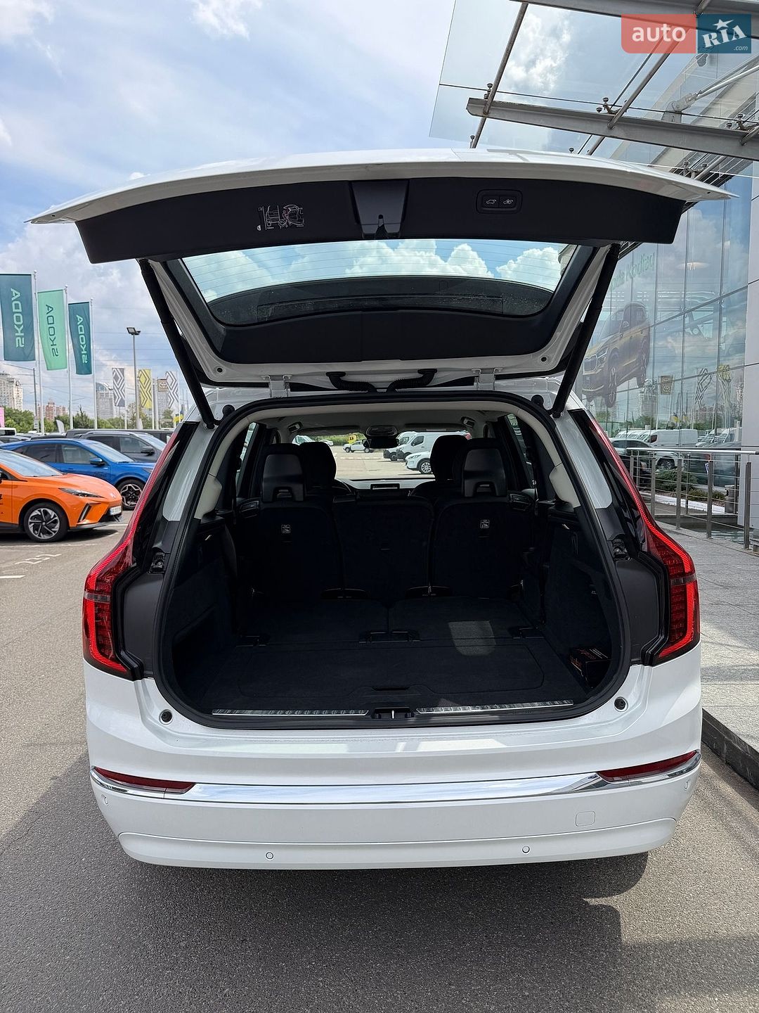 Volvo XC90 2025 VIN YV1LFM1V1T1473590 фото оголошення 15 з 16