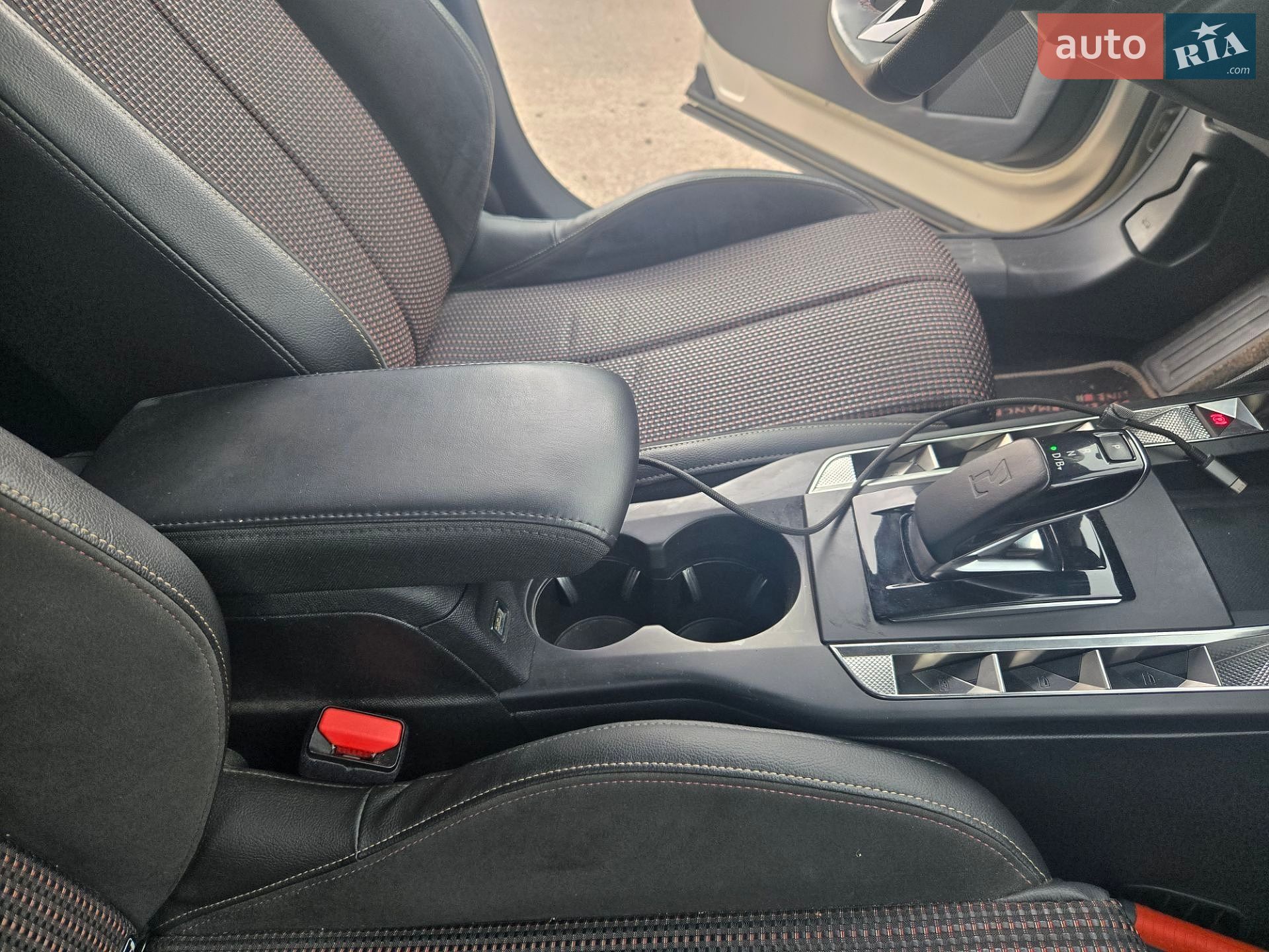 DS 3 Crossback 2020 VIN VR1UJZKXZLW024906 фото оголошення 3 з 109