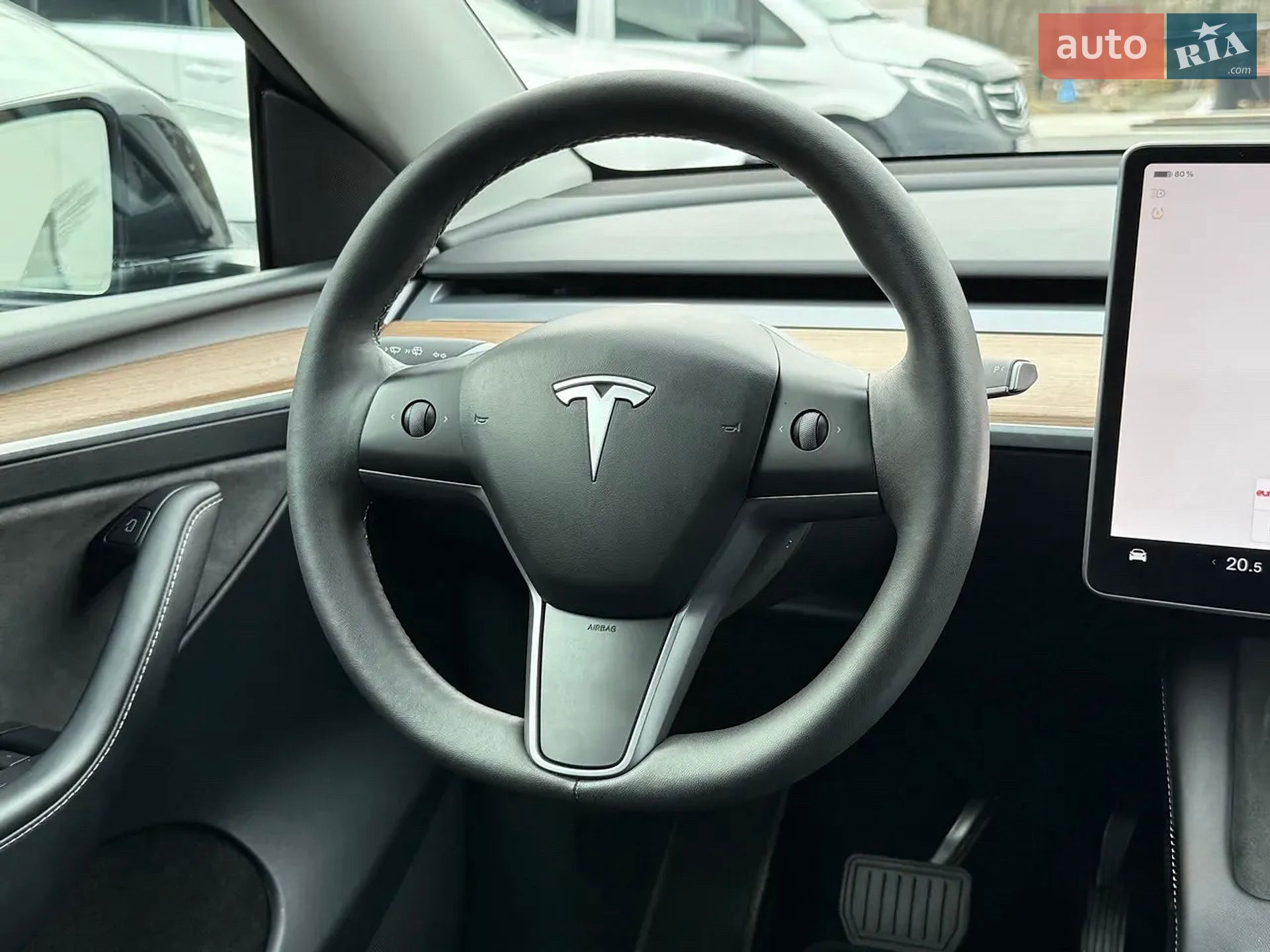 Tesla Model Y 2024 VIN 7SAYGAEEXRF063469 фото оголошення 22 з 48