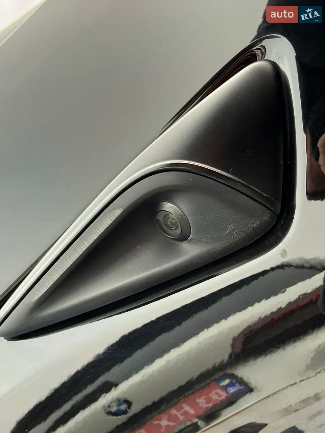 Tesla Model Y 2024 VIN 7SAYGAEEXRF063469 фото оголошення 38 з 48