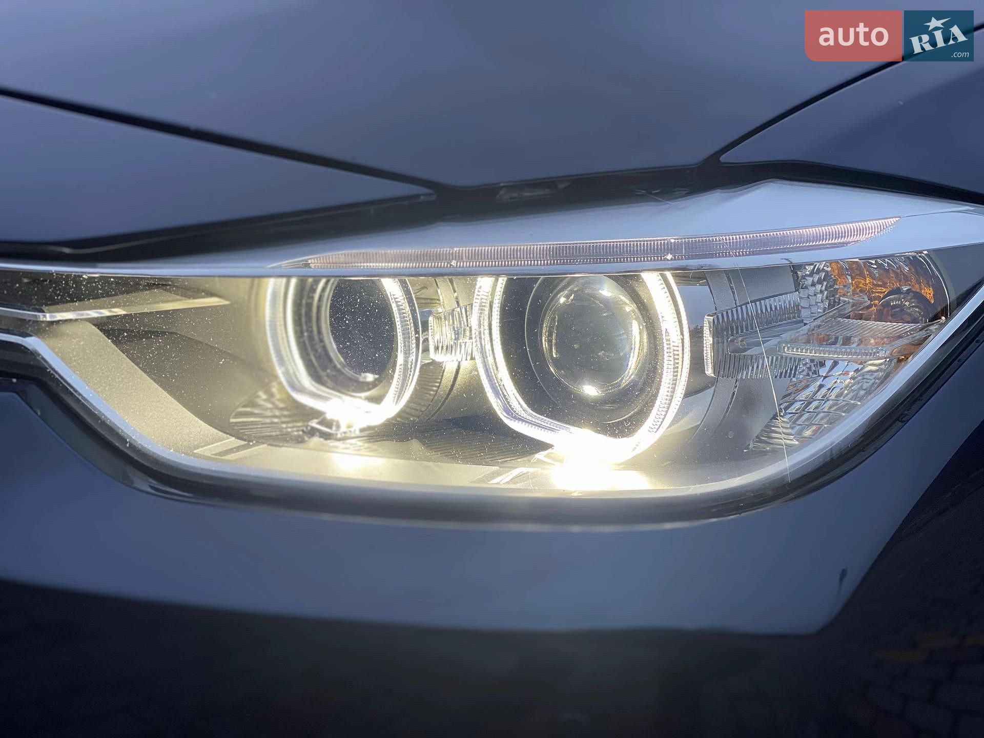 BMW 3 Series 2011 VIN WBA3A5C53CF256145 фото оголошення 29 з 44