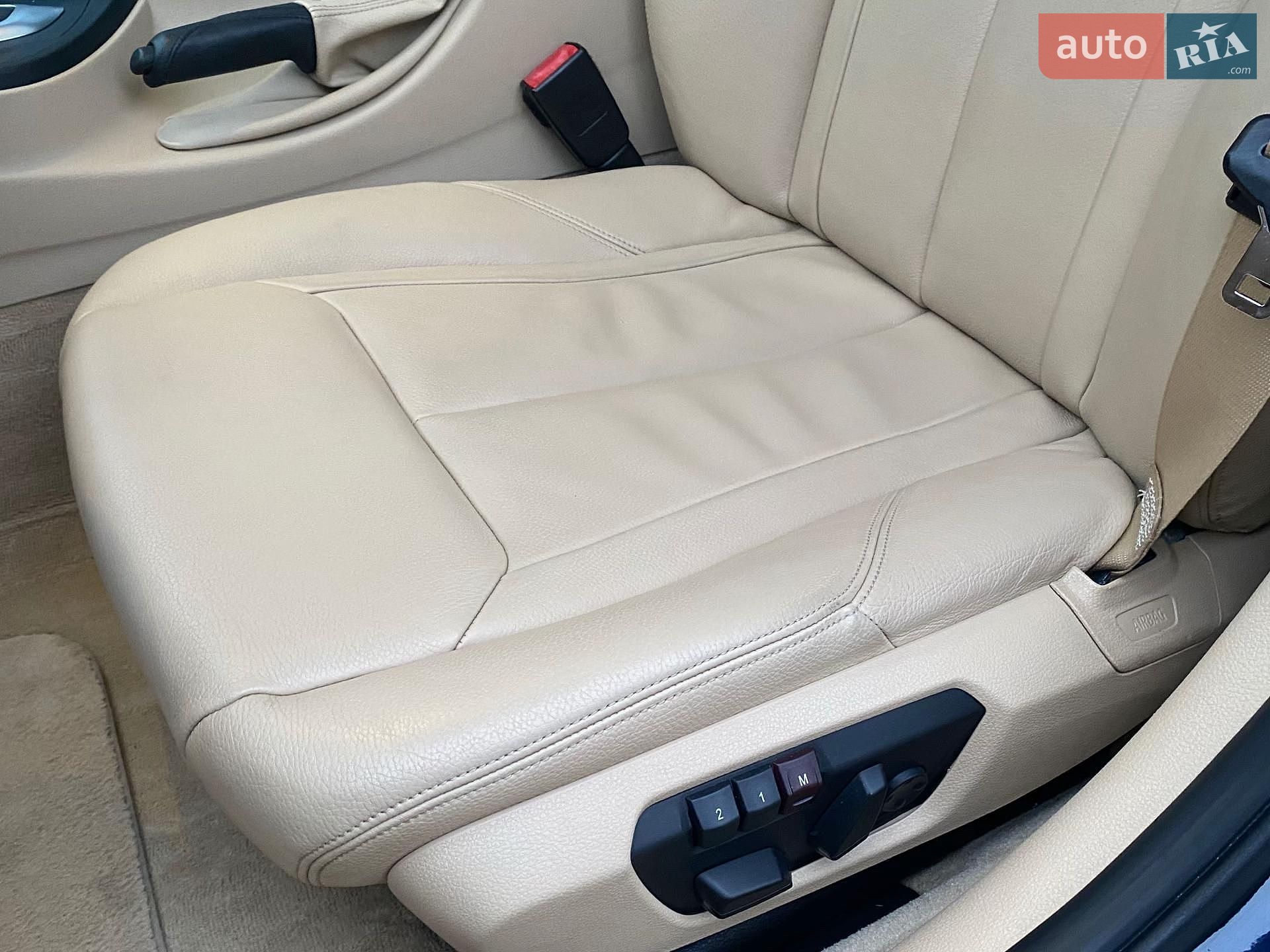 BMW 3 Series 2011 VIN WBA3A5C53CF256145 фото оголошення 31 з 44