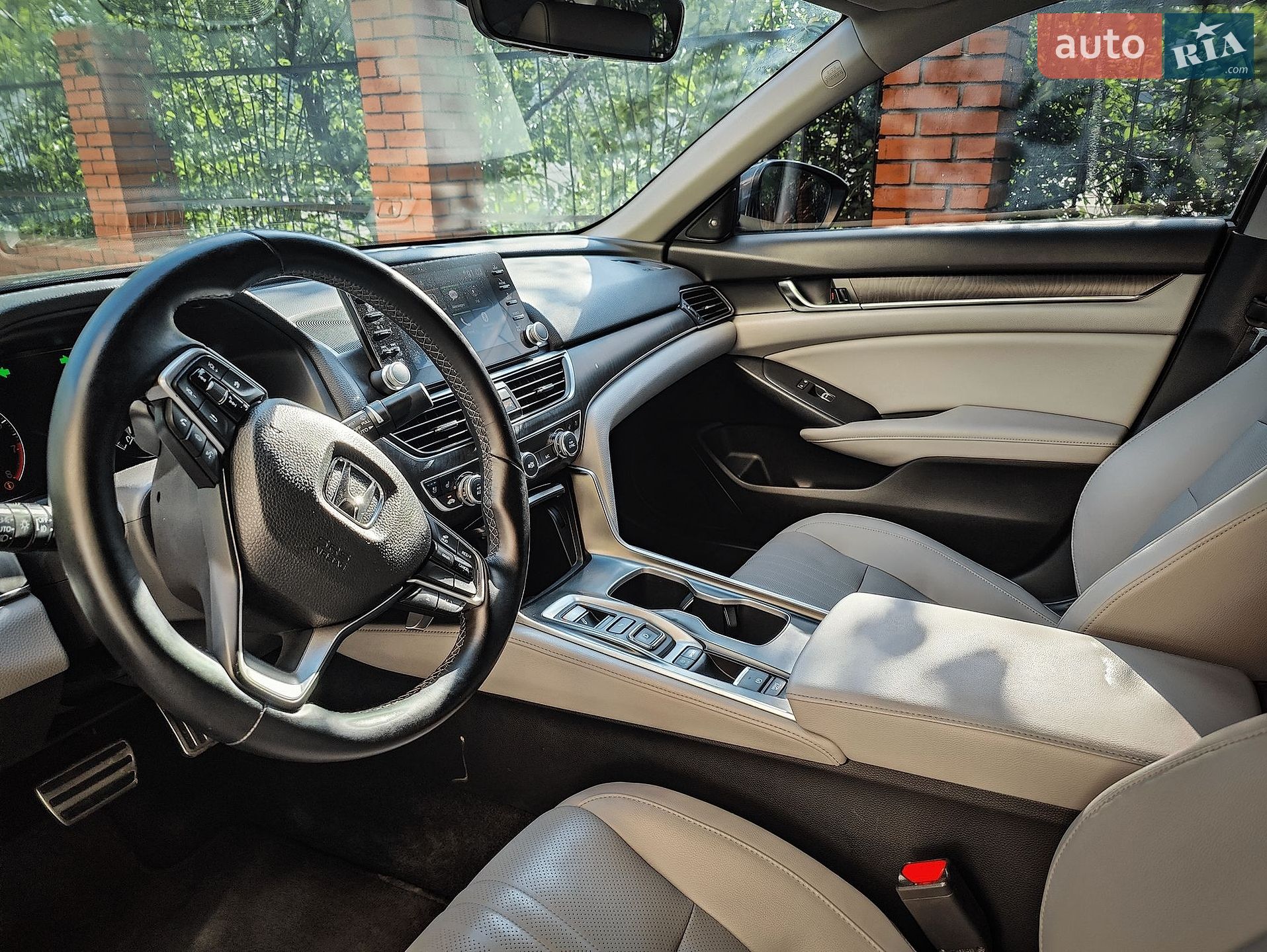 Honda Accord 2018 VIN 1HGCV2F94JA029031 фото оголошення 7 з 16