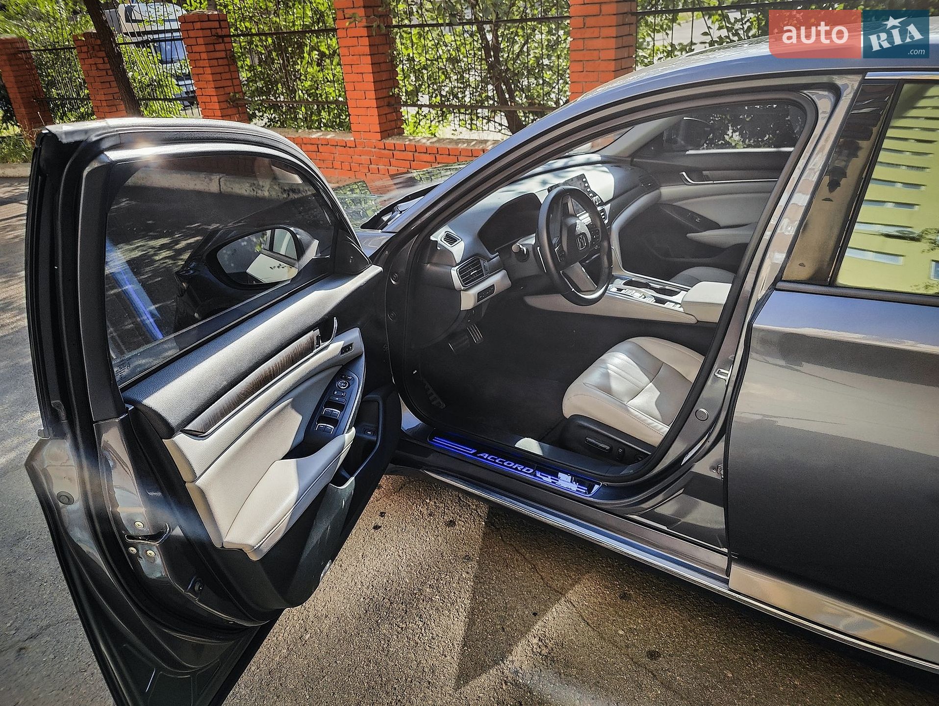 Honda Accord 2018 VIN 1HGCV2F94JA029031 фото оголошення 11 з 16
