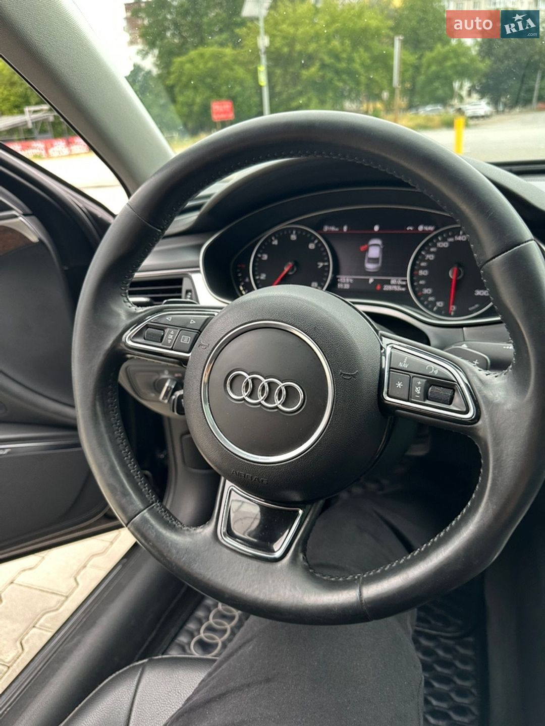 Audi A6 2013 VIN WAUGFAFC7DN098194 фото оголошення 15 з 37