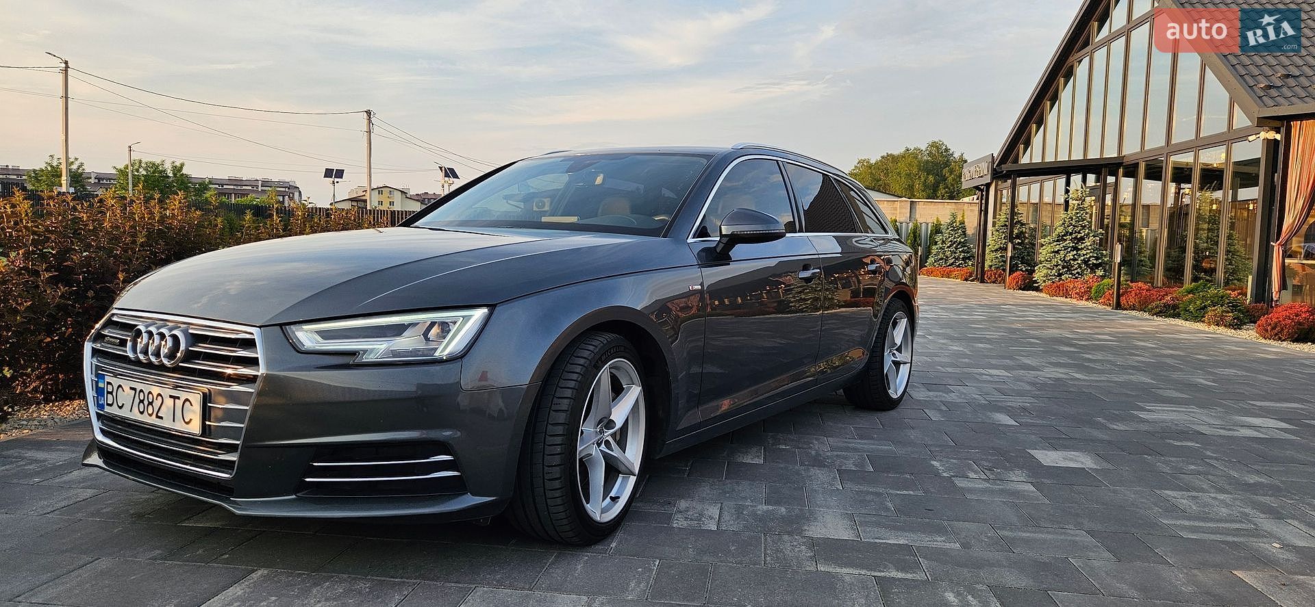 Audi A4 2016 VIN WAUZZZF47HA011155 фото оголошення 4 з 12