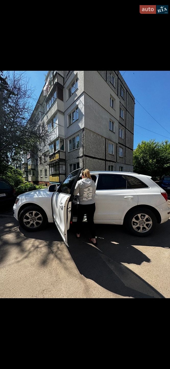 Audi Q5 2011 VIN WA1LFAFP8BA057866 фото оголошення 2 з 5