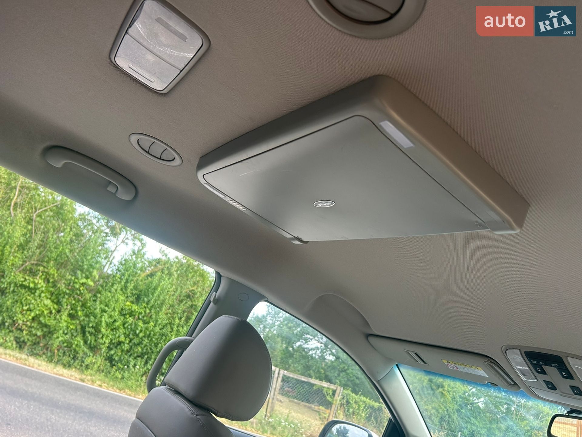 Kia Carnival 2018 VIN KNAME81ABKS507161 фото оголошення 5 з 13