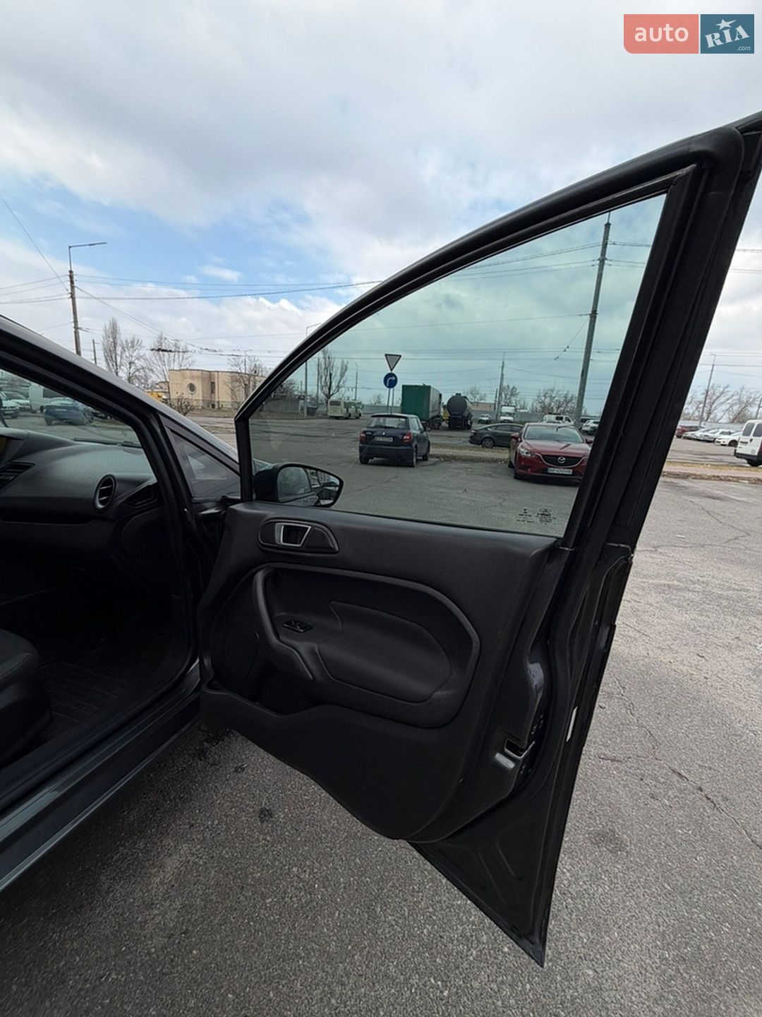 Ford Fiesta 2014 VIN 3FADP4BJ7FM146787 фото оголошення 6 з 40