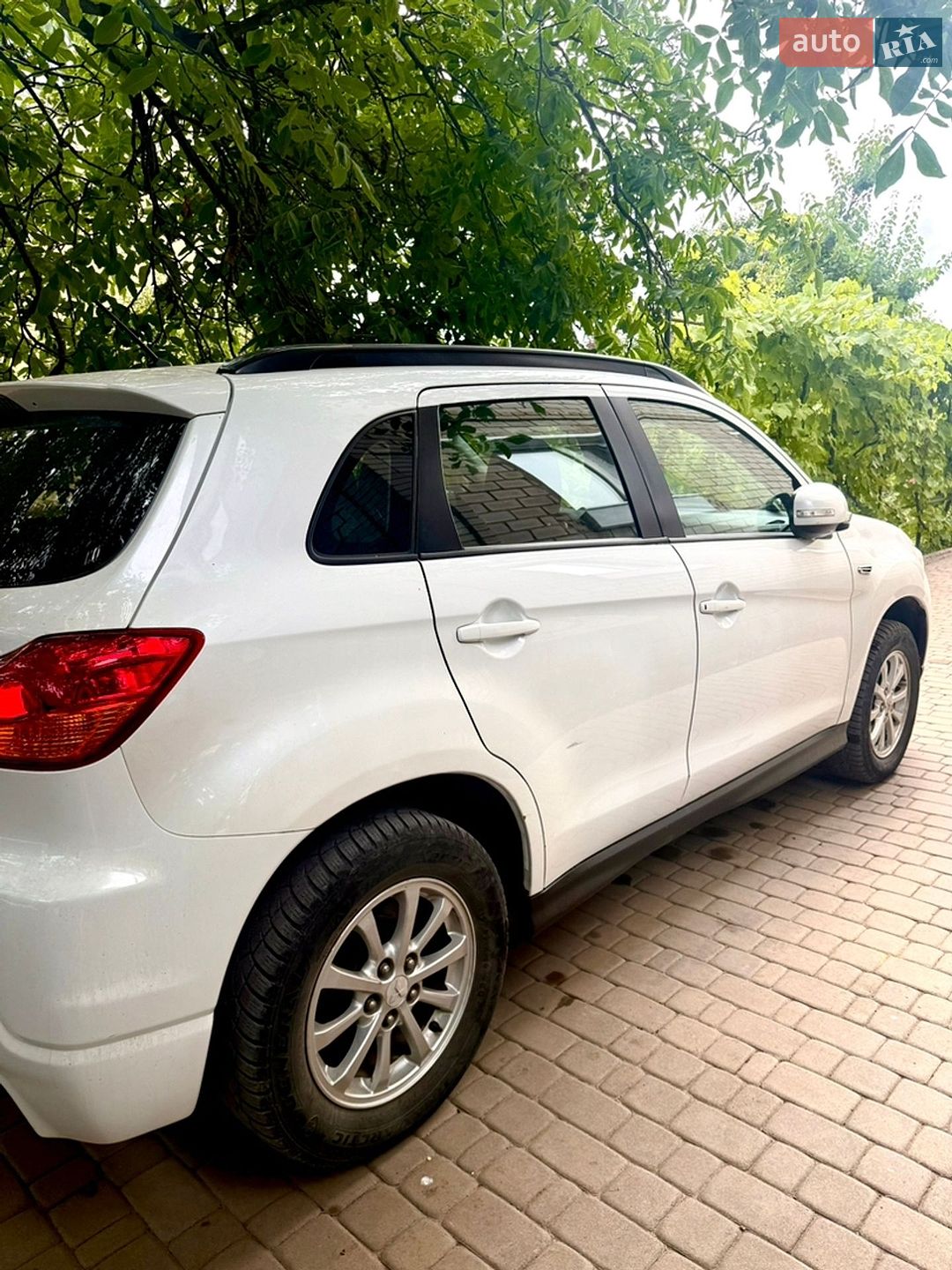 Mitsubishi ASX 2010 VIN JMBXTGA3WBZ001523 фото оголошення 3 з 7