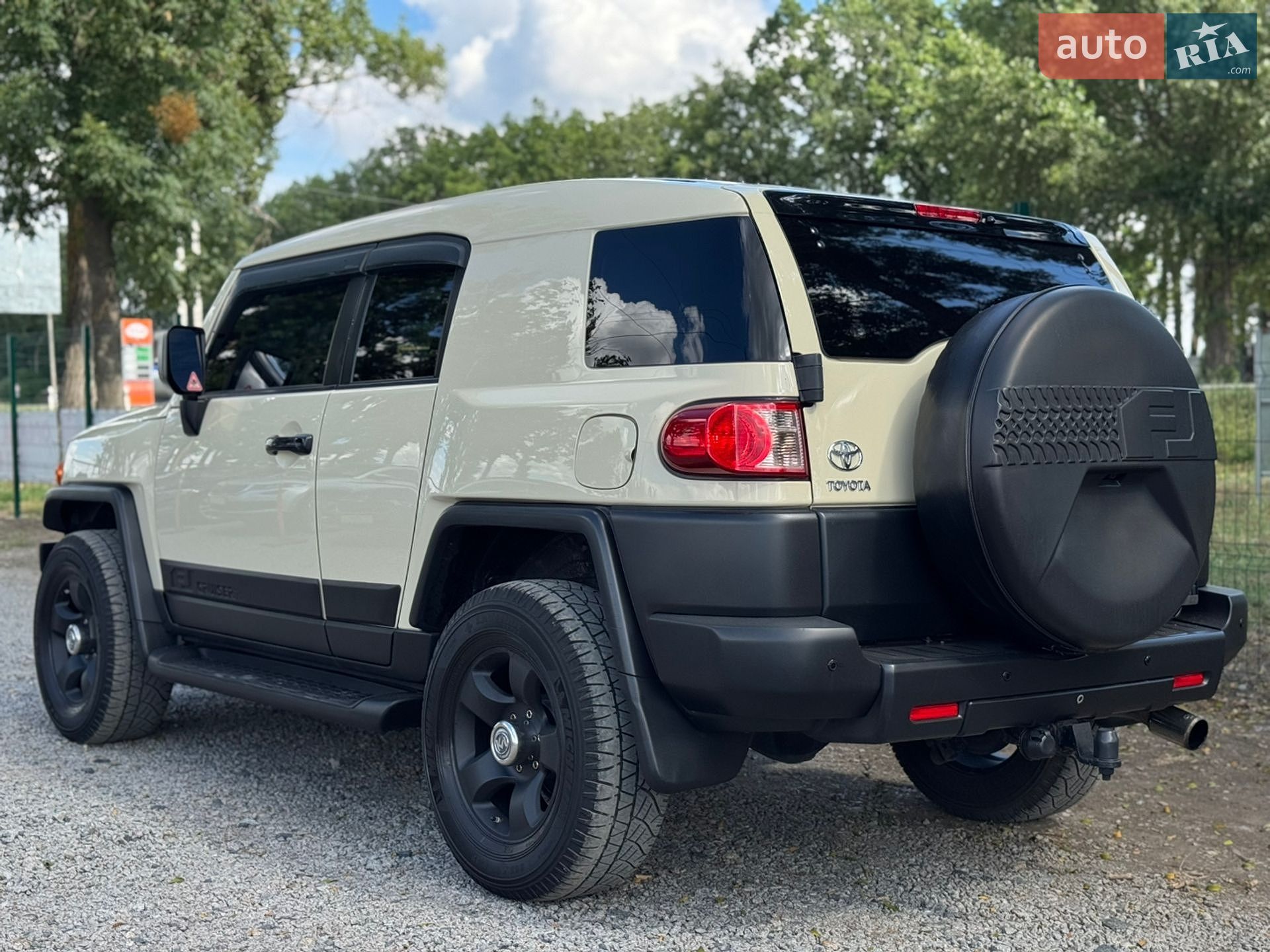 Toyota FJ Cruiser 2010 VIN JTEBU4BF8AK095639 фото оголошення 9 з 54