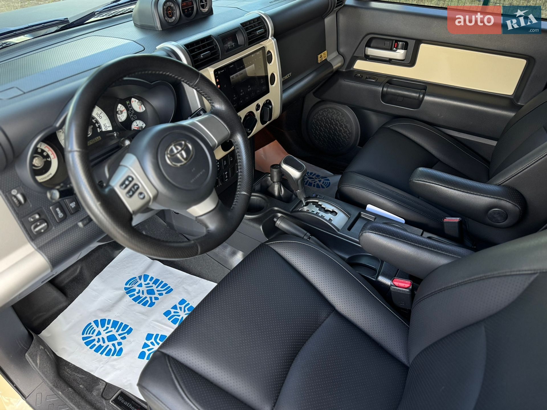 Toyota FJ Cruiser 2010 VIN JTEBU4BF8AK095639 фото оголошення 13 з 54