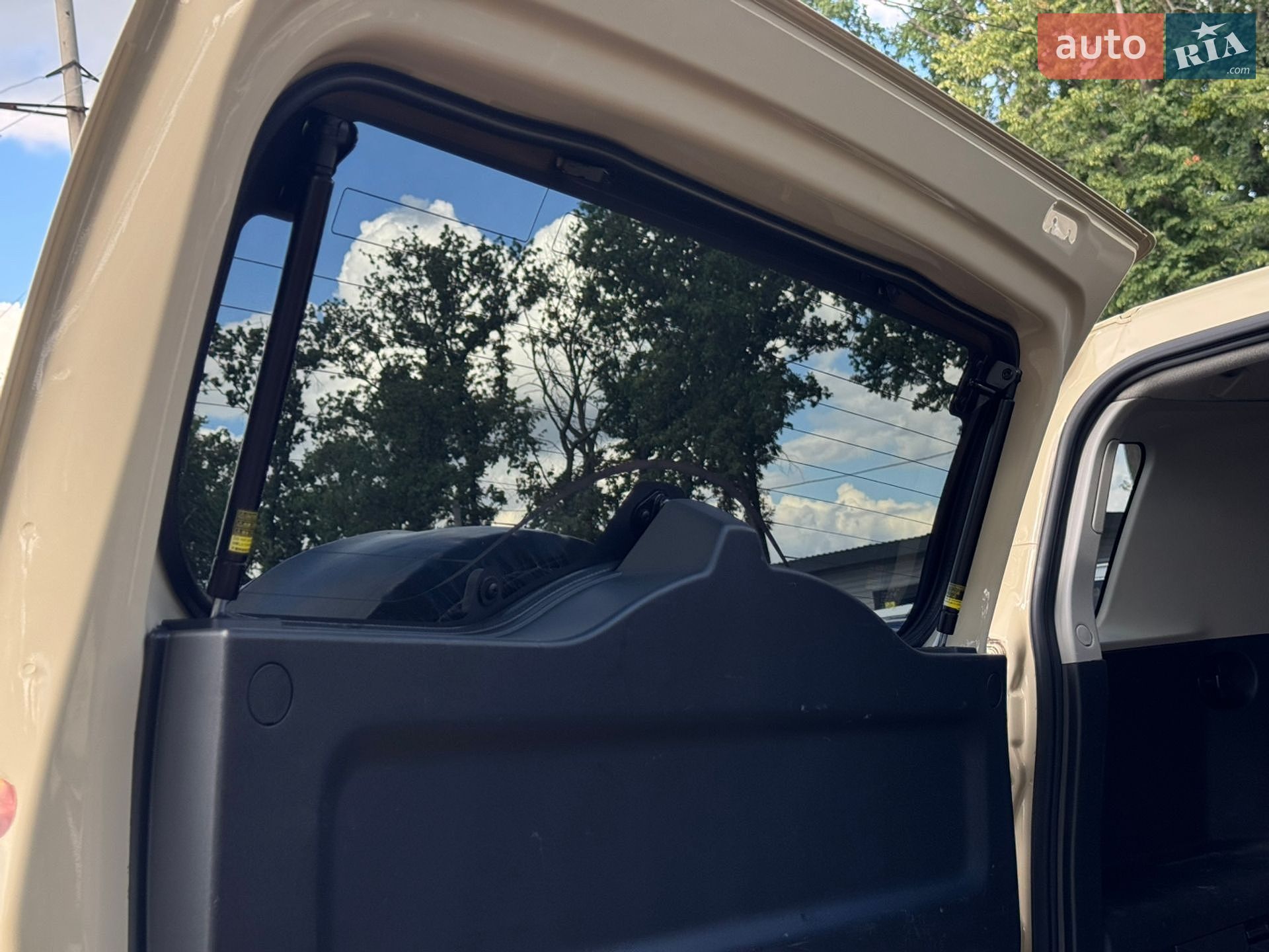 Toyota FJ Cruiser 2010 VIN JTEBU4BF8AK095639 фото оголошення 25 з 54
