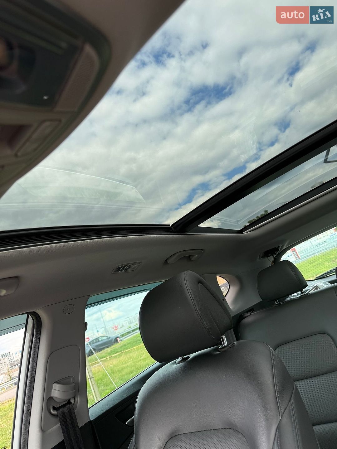 Hyundai Tucson 2018 VIN TMAJ3813DJJ638864 фото оголошення 14 з 15