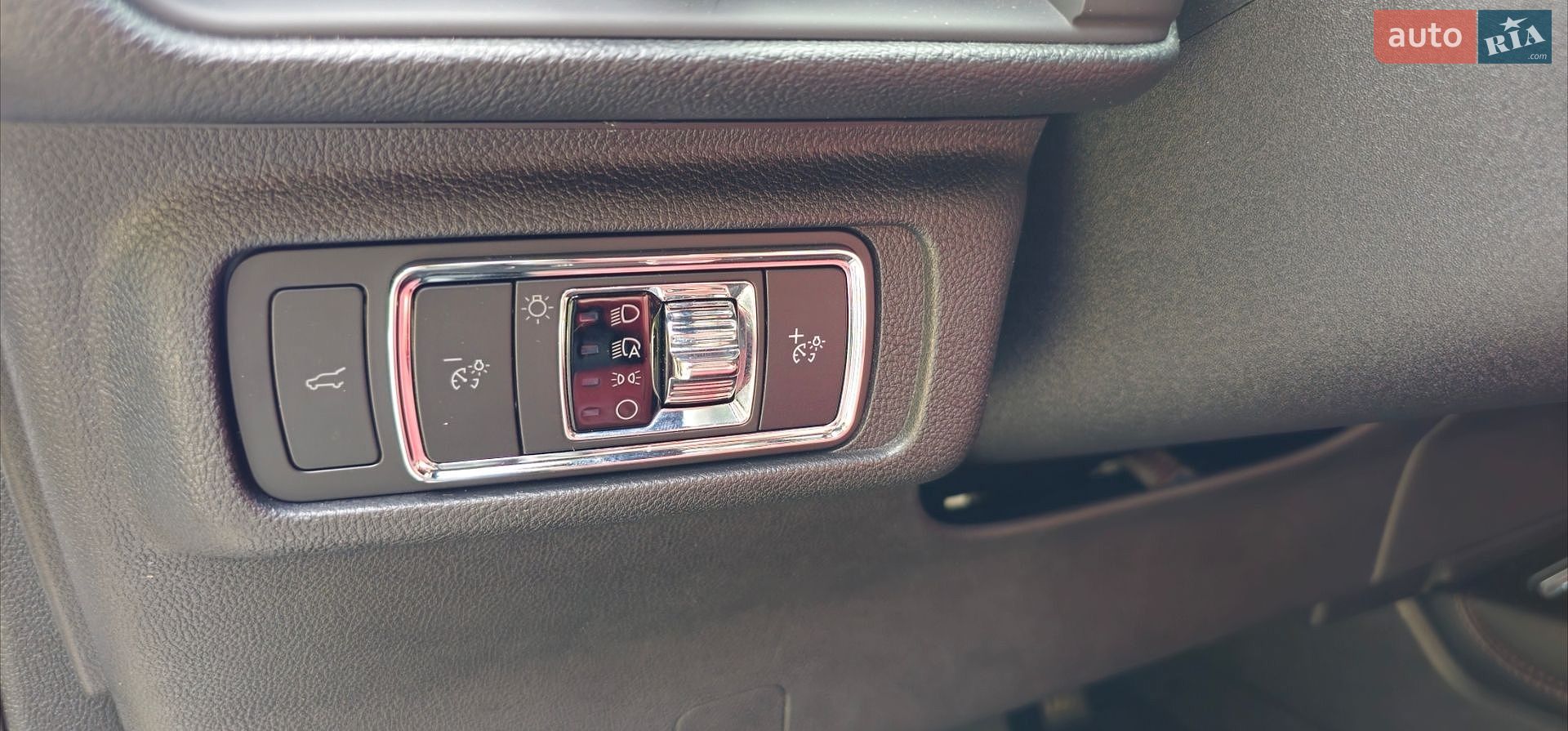 Lincoln Corsair 2024 VIN 5LMCJ2CA2RUL24981 фото оголошення 11 з 16