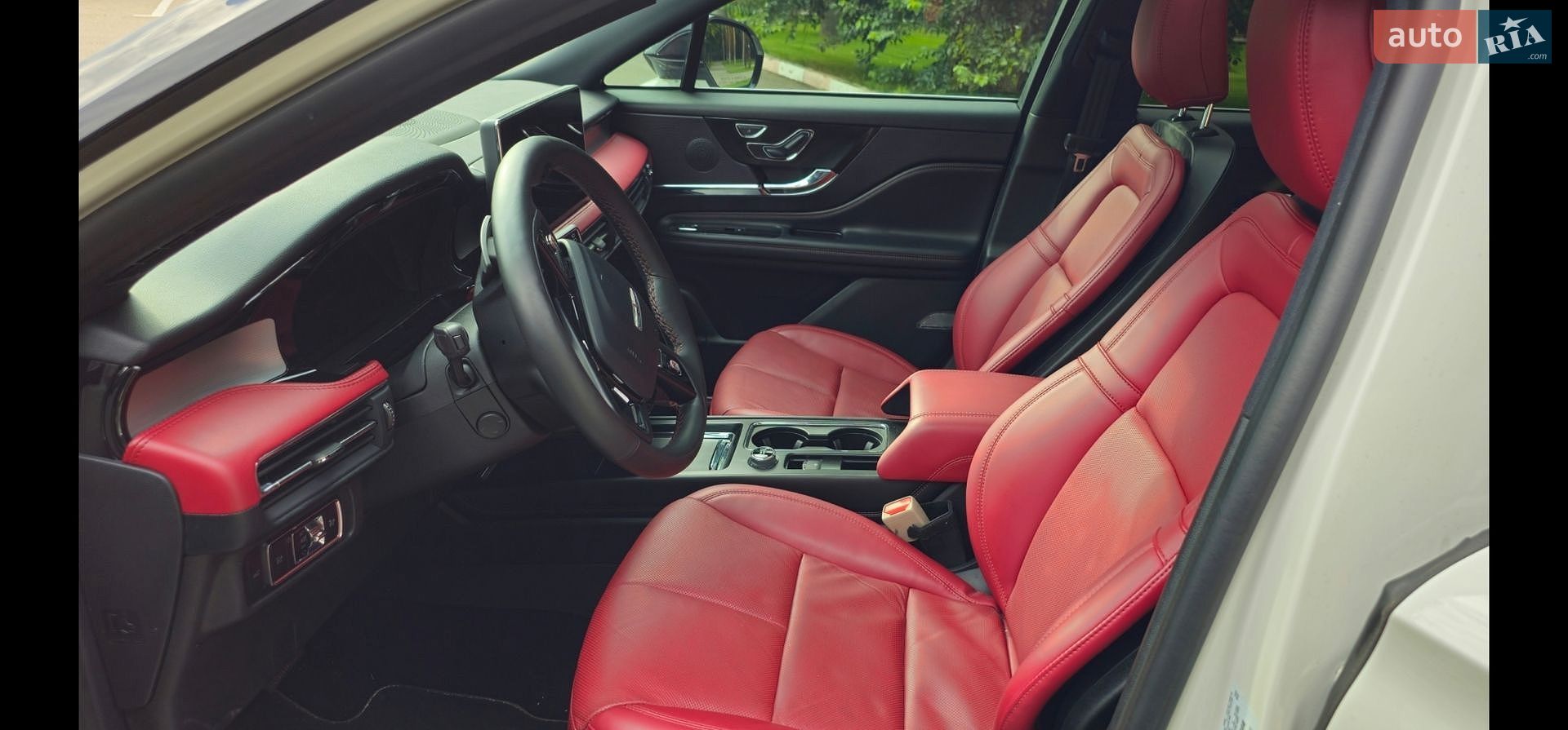 Lincoln Corsair 2024 VIN 5LMCJ2CA2RUL24981 фото оголошення 14 з 16