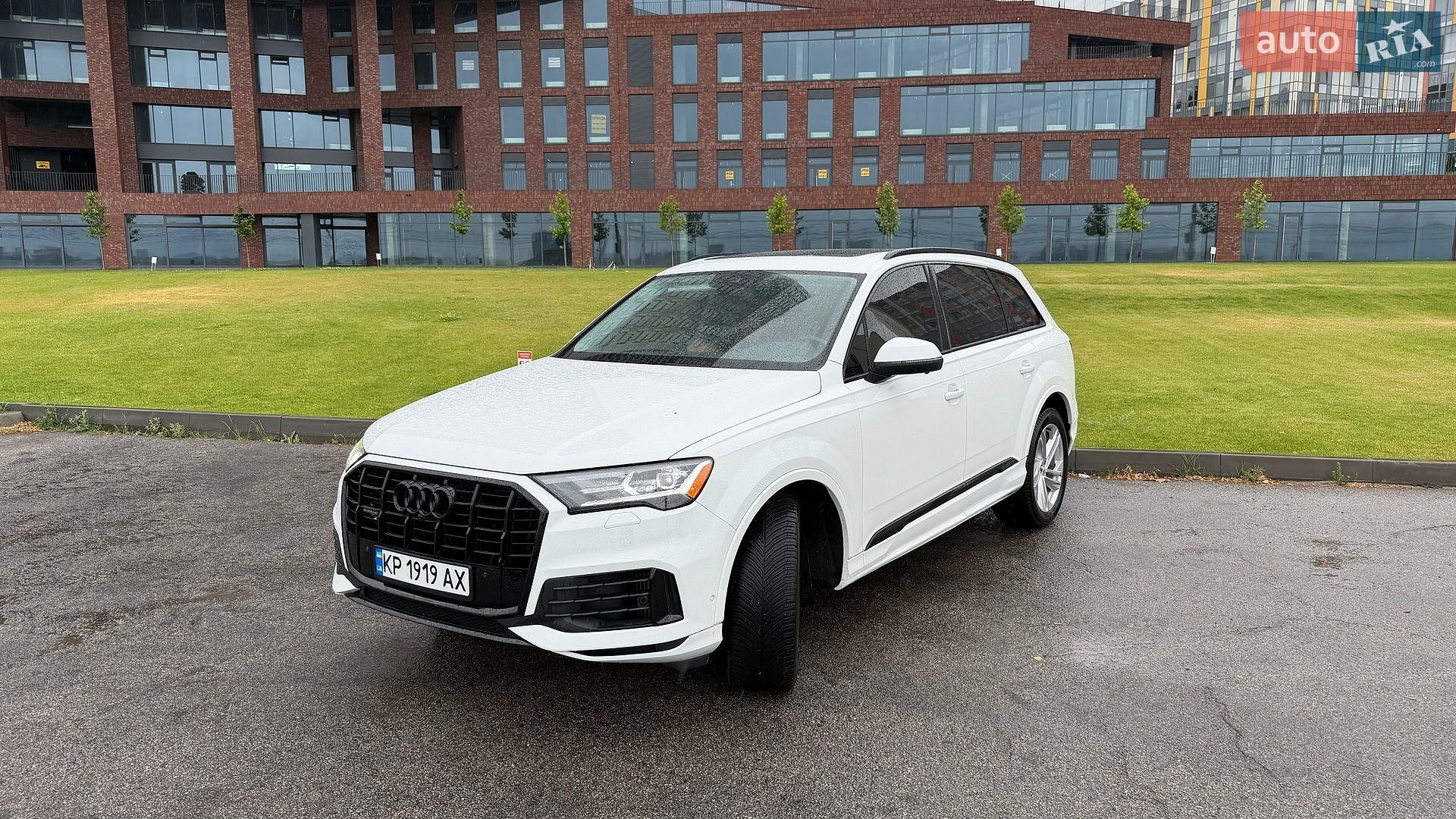 Audi Q7 2019 VIN WA1LXAF71LD002978 фото оголошення 3 з 38