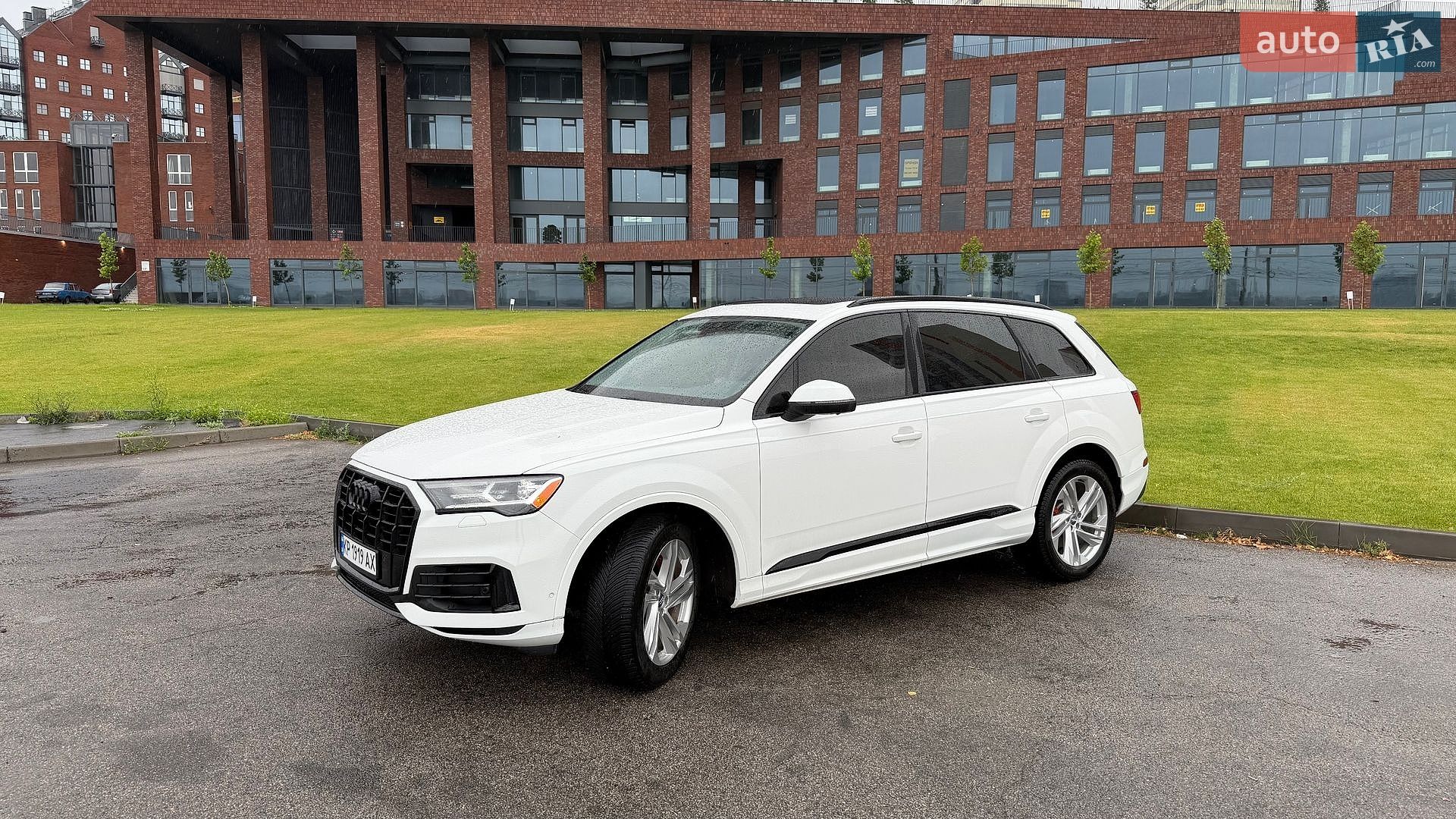 Audi Q7 2019 VIN WA1LXAF71LD002978 фото оголошення 4 з 38