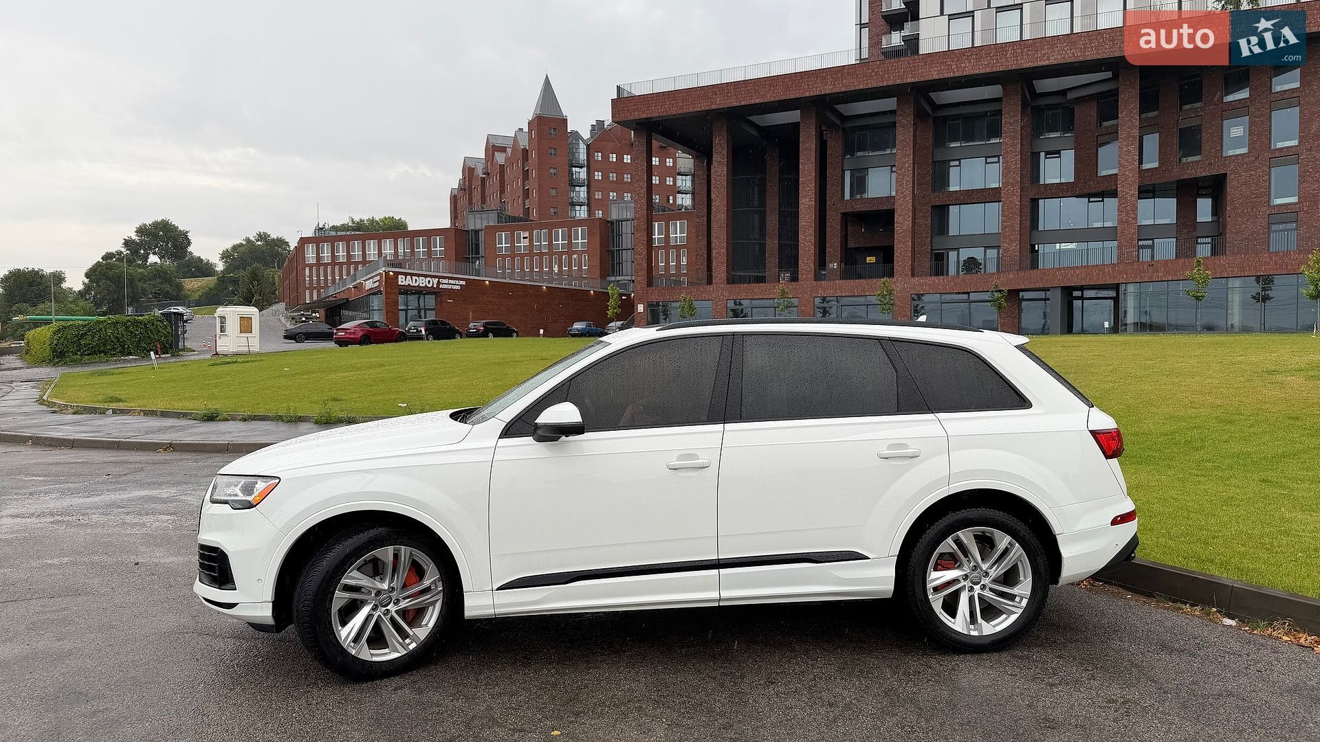 Audi Q7 2019 VIN WA1LXAF71LD002978 фото оголошення 5 з 38