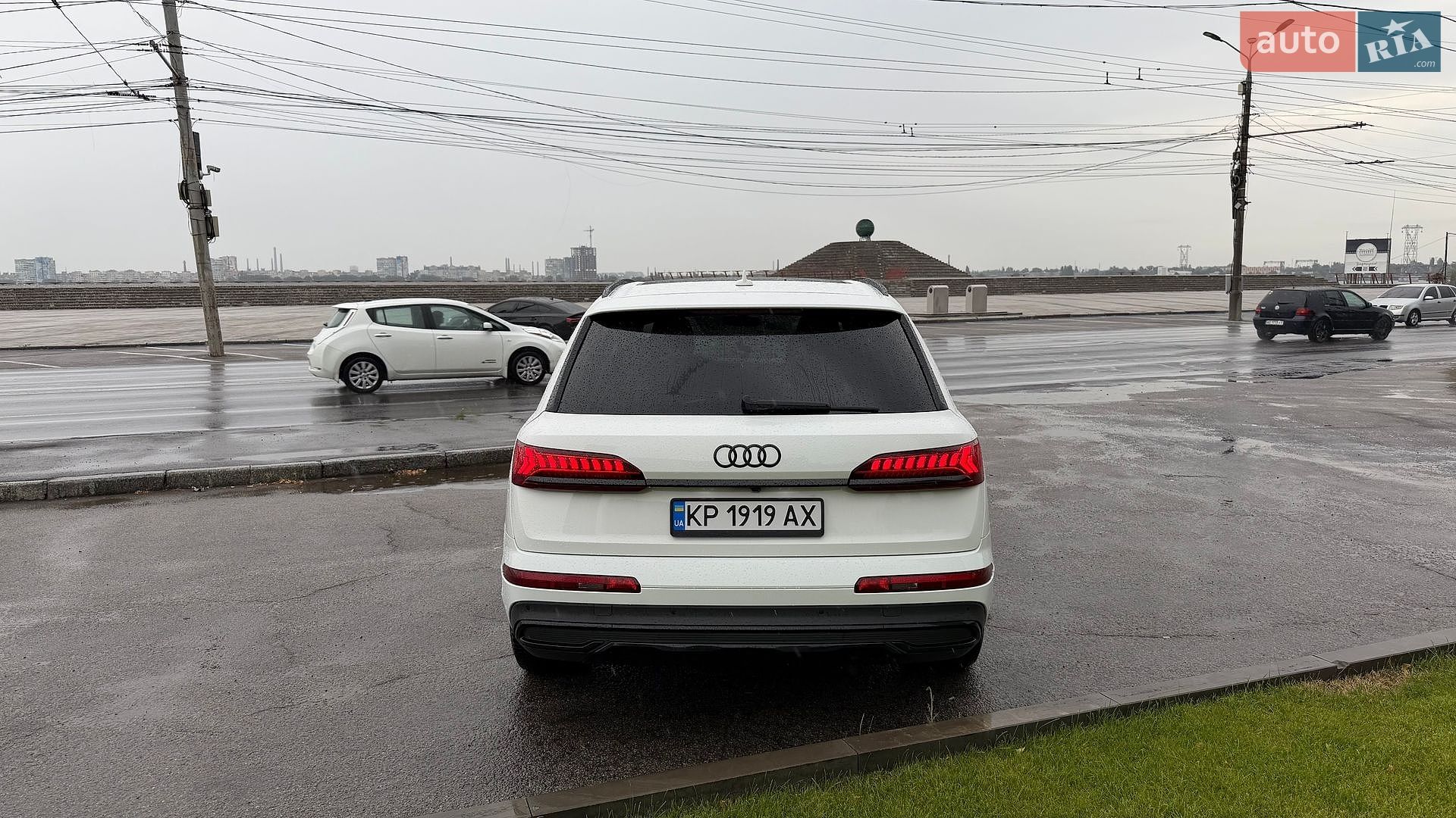Audi Q7 2019 VIN WA1LXAF71LD002978 фото оголошення 8 з 38