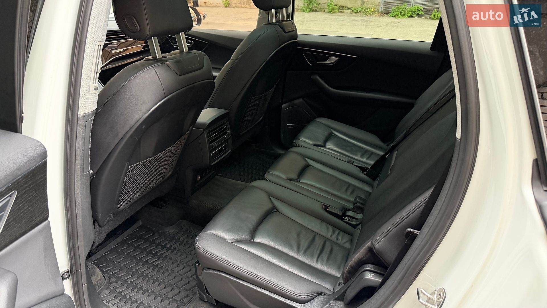 Audi Q7 2019 VIN WA1LXAF71LD002978 фото оголошення 23 з 38