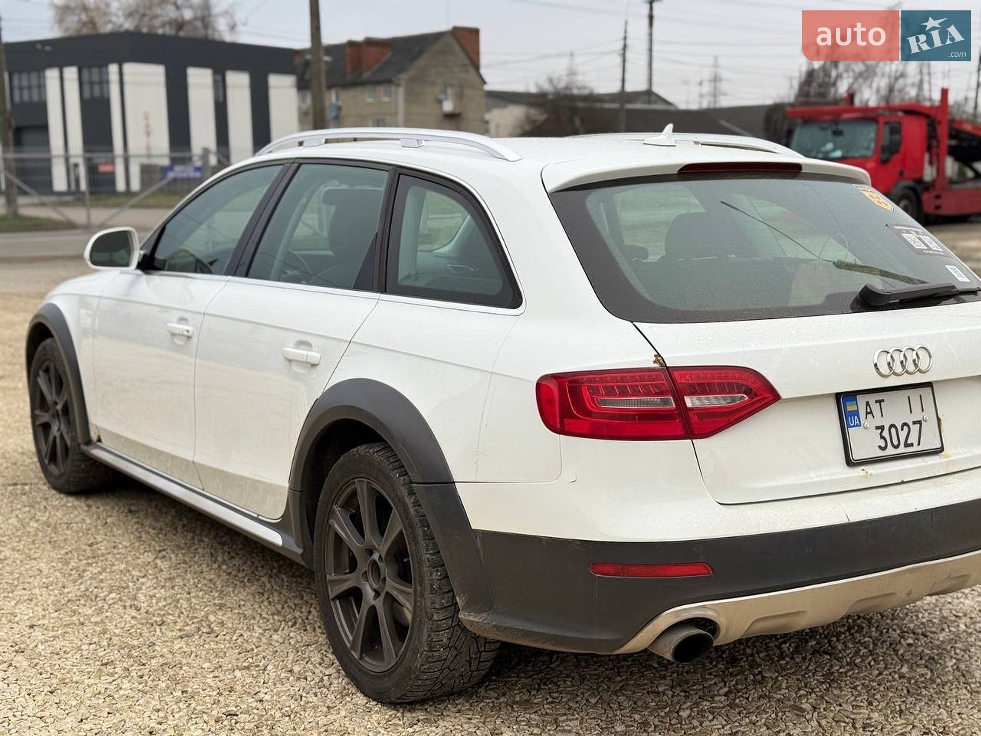 Audi A4 Allroad 2013 VIN WA1TFAFL7EA057455 фото оголошення 4 з 11