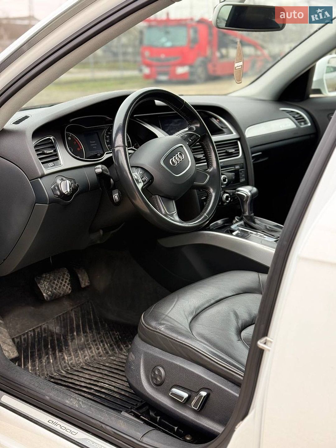 Audi A4 Allroad 2013 VIN WA1TFAFL7EA057455 фото оголошення 8 з 11
