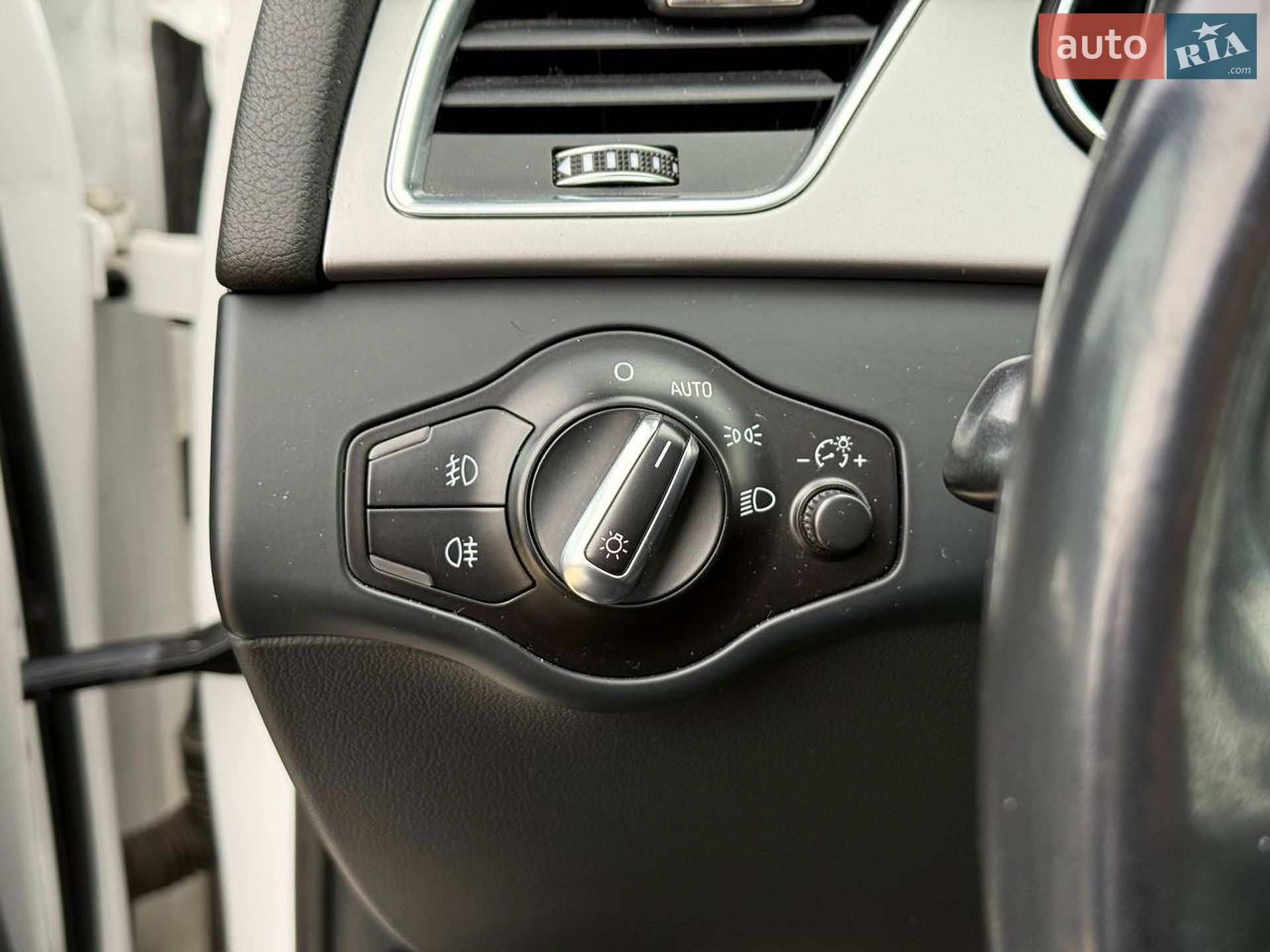 Audi A4 Allroad 2013 VIN WA1TFAFL7EA057455 фото оголошення 10 з 11